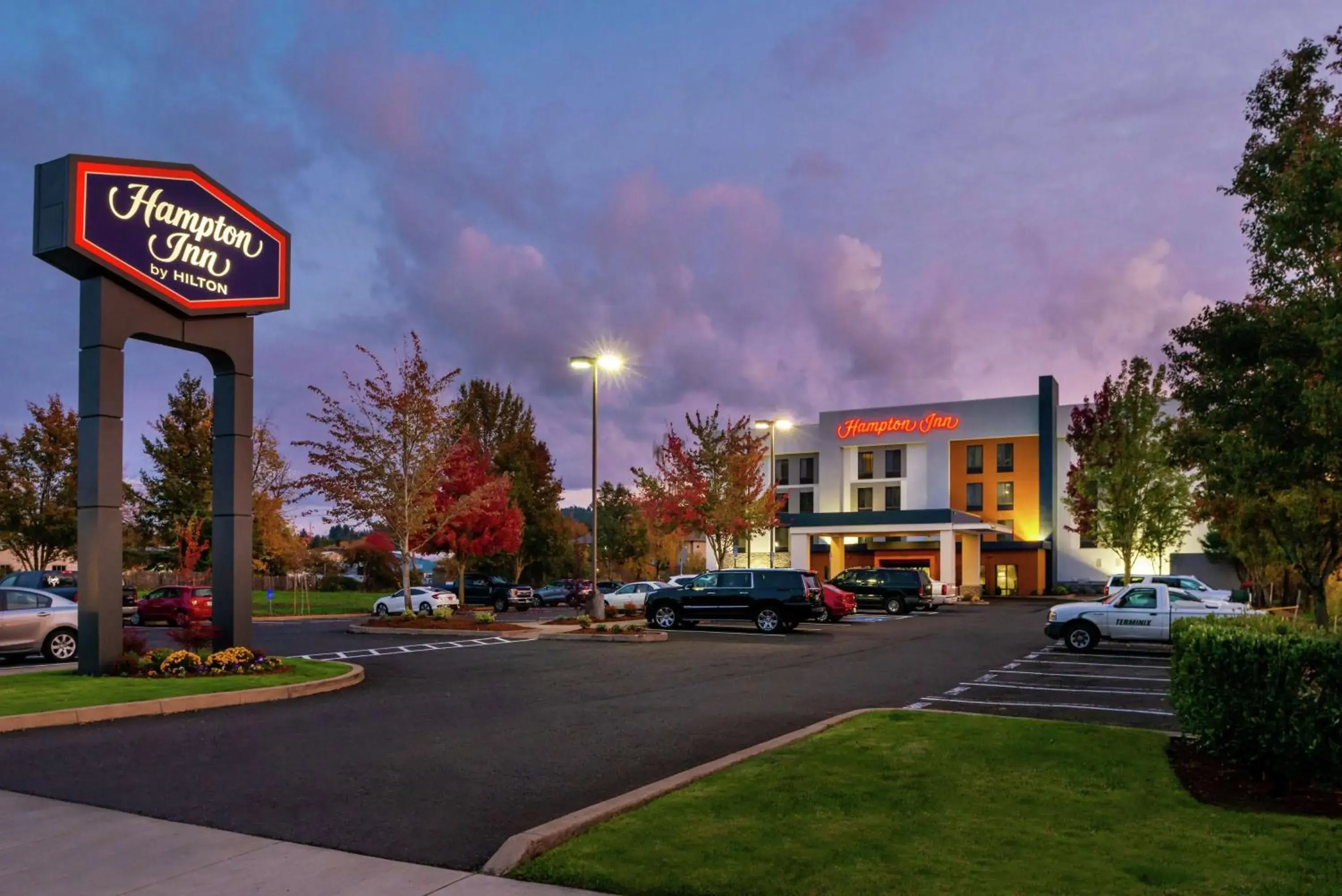 Property building in Hampton Inn Eugene Property building in Hampton Inn Eugene