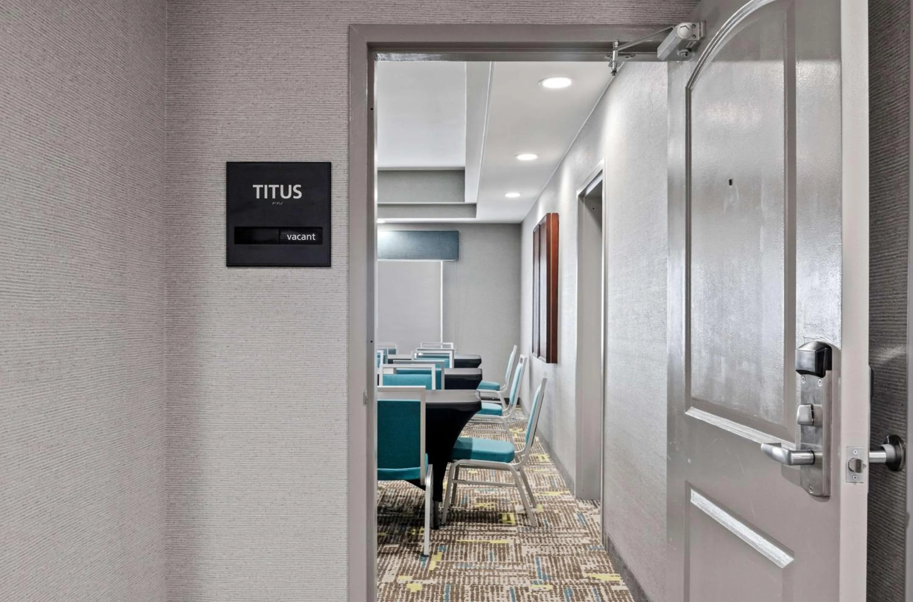 Meeting/conference room in Hampton Inn & Suites Mount Pleasant