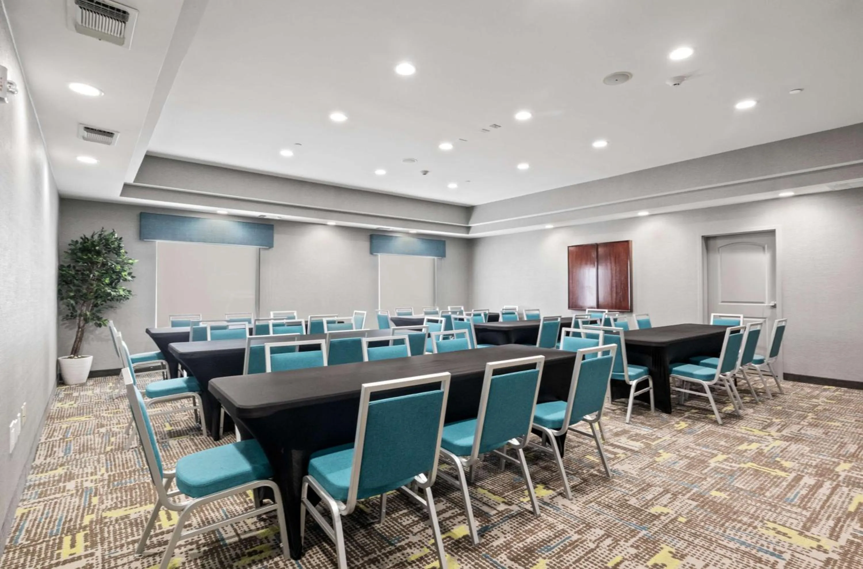 Meeting/conference room in Hampton Inn & Suites Mount Pleasant