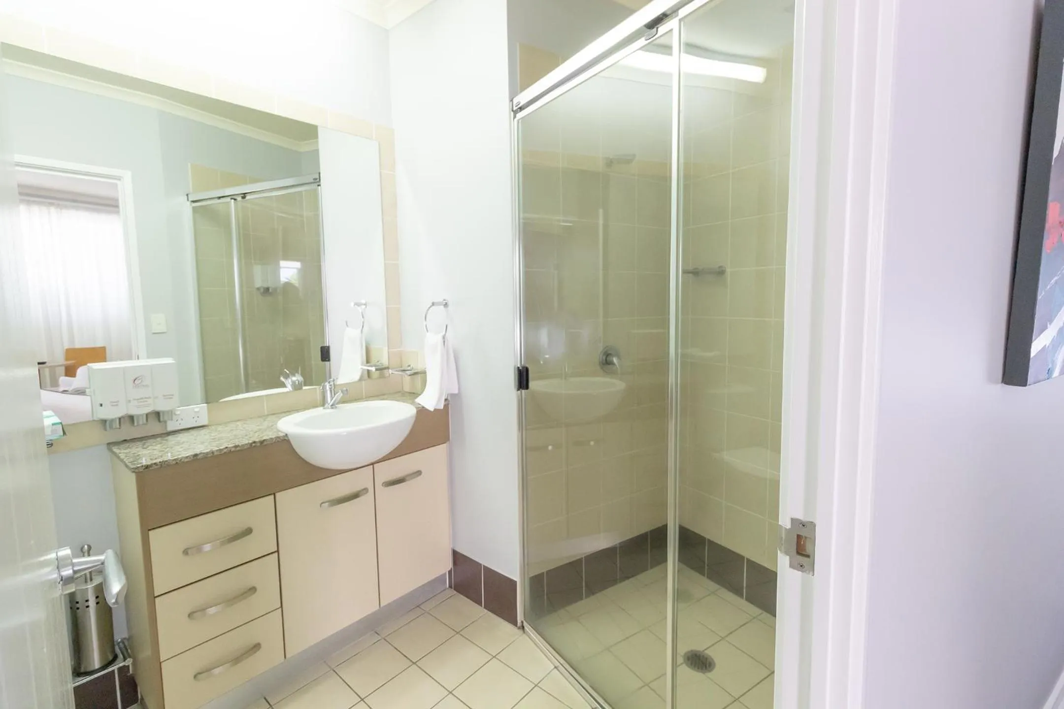 Shower in Caloundra Central Apartment Hotel Official