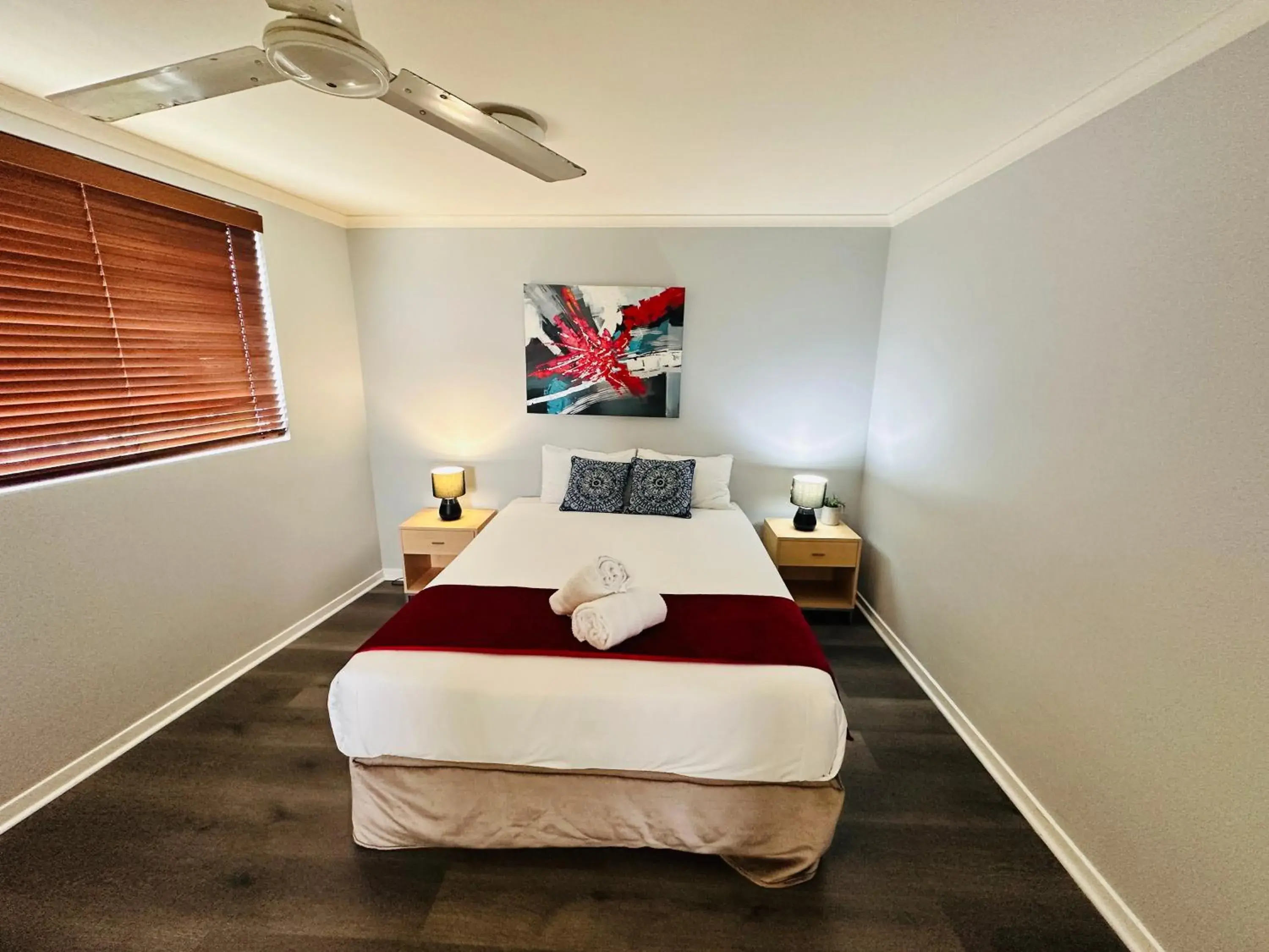 Bed in Caloundra Central Apartment Hotel Official Bed in Caloundra Central Apartment Hotel Official