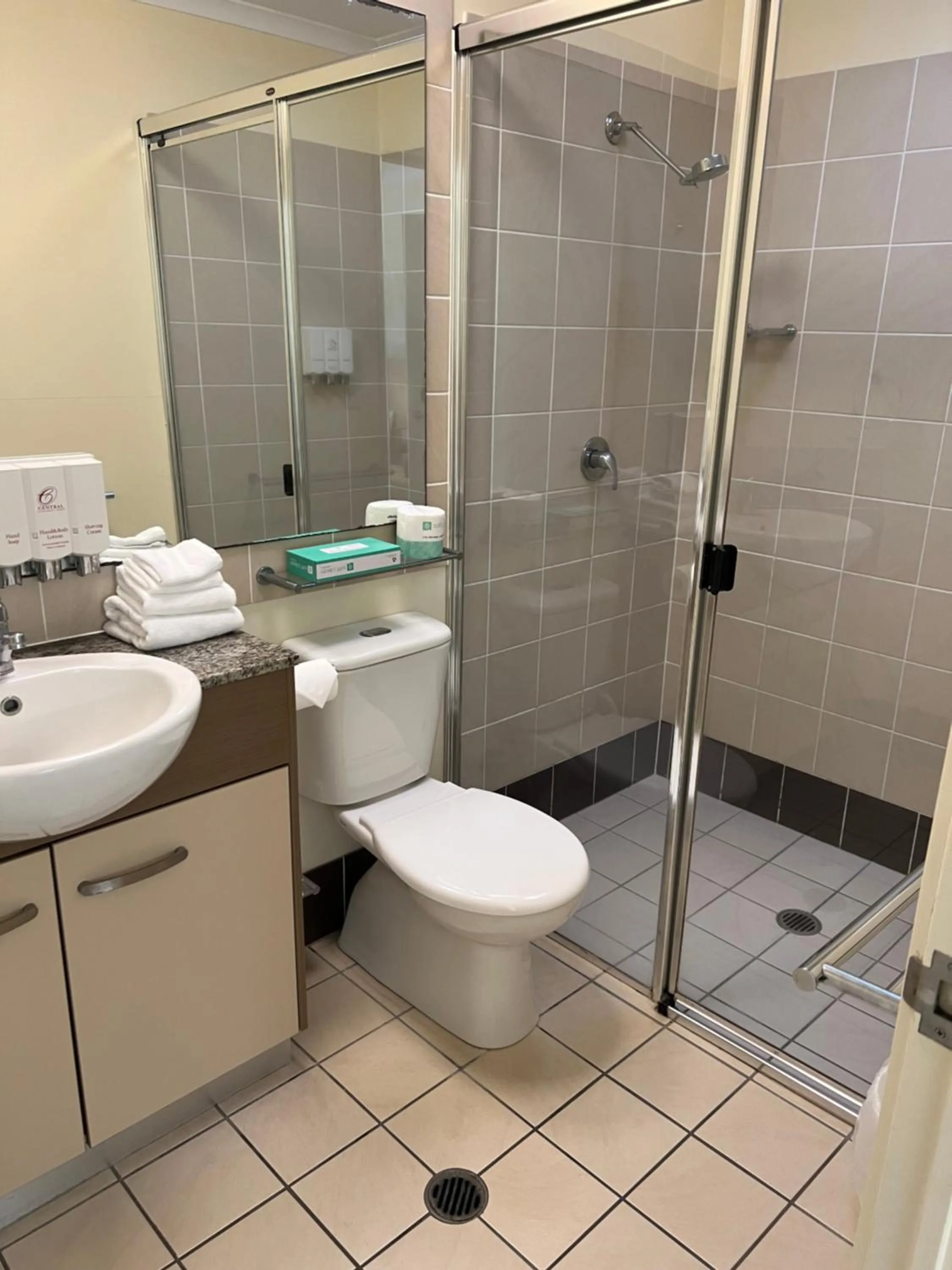 Bathroom in Caloundra Central Apartment Hotel Official