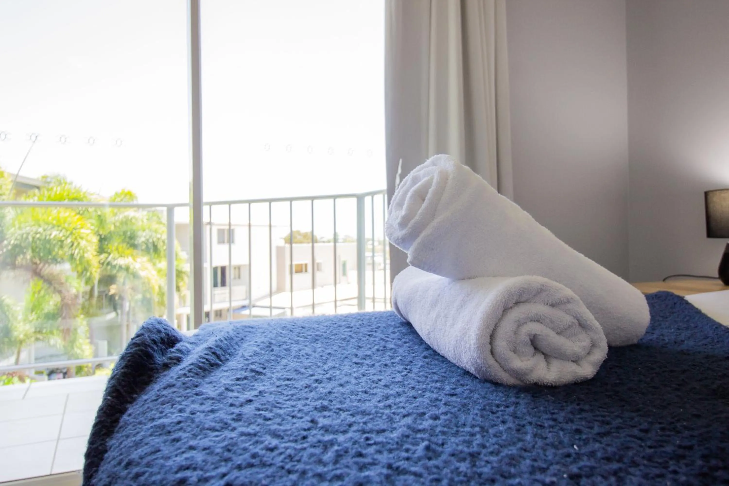 Balcony/Terrace, Bed in Caloundra Central Apartment Hotel Official