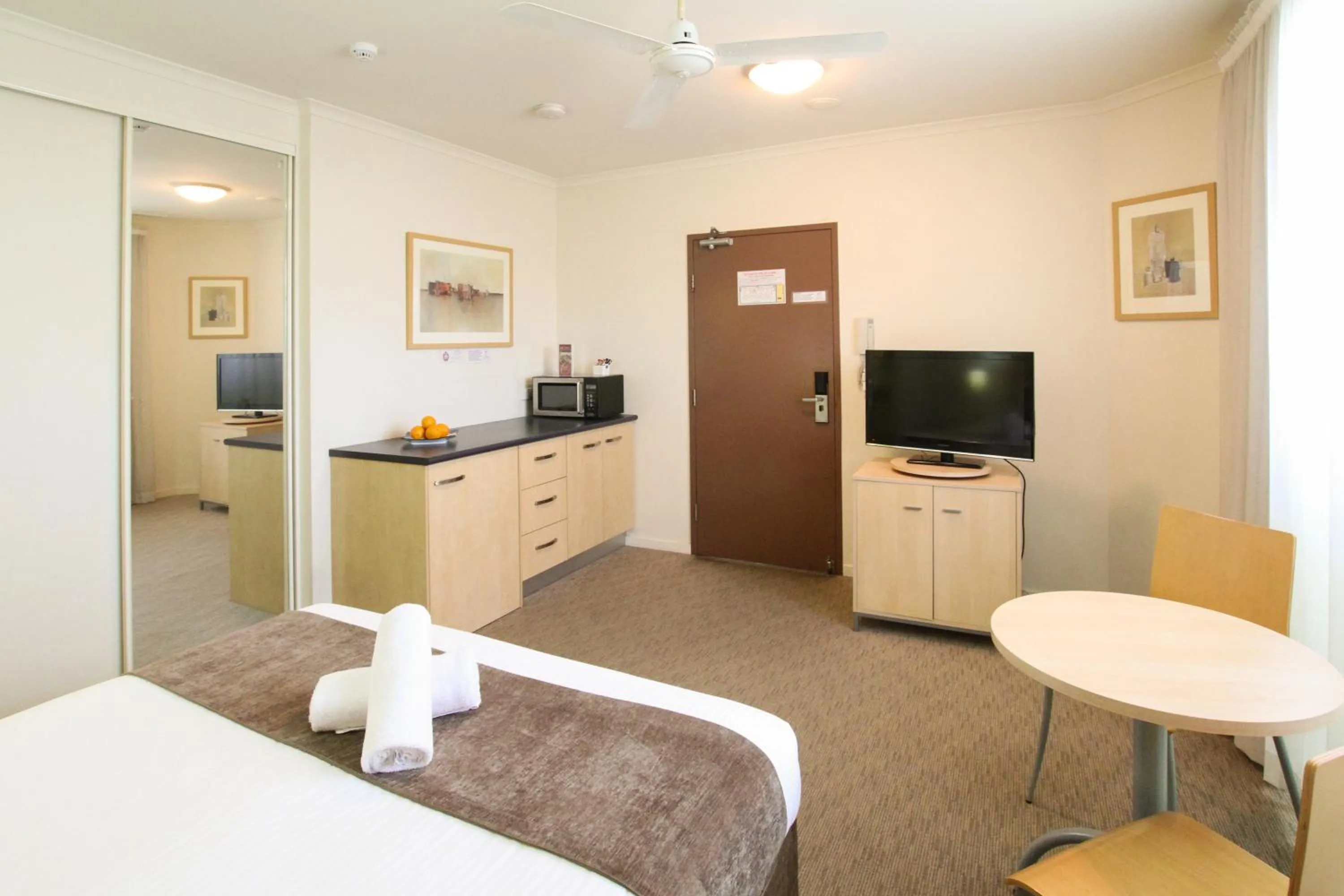 Bedroom, Bed in Caloundra Central Apartment Hotel Official