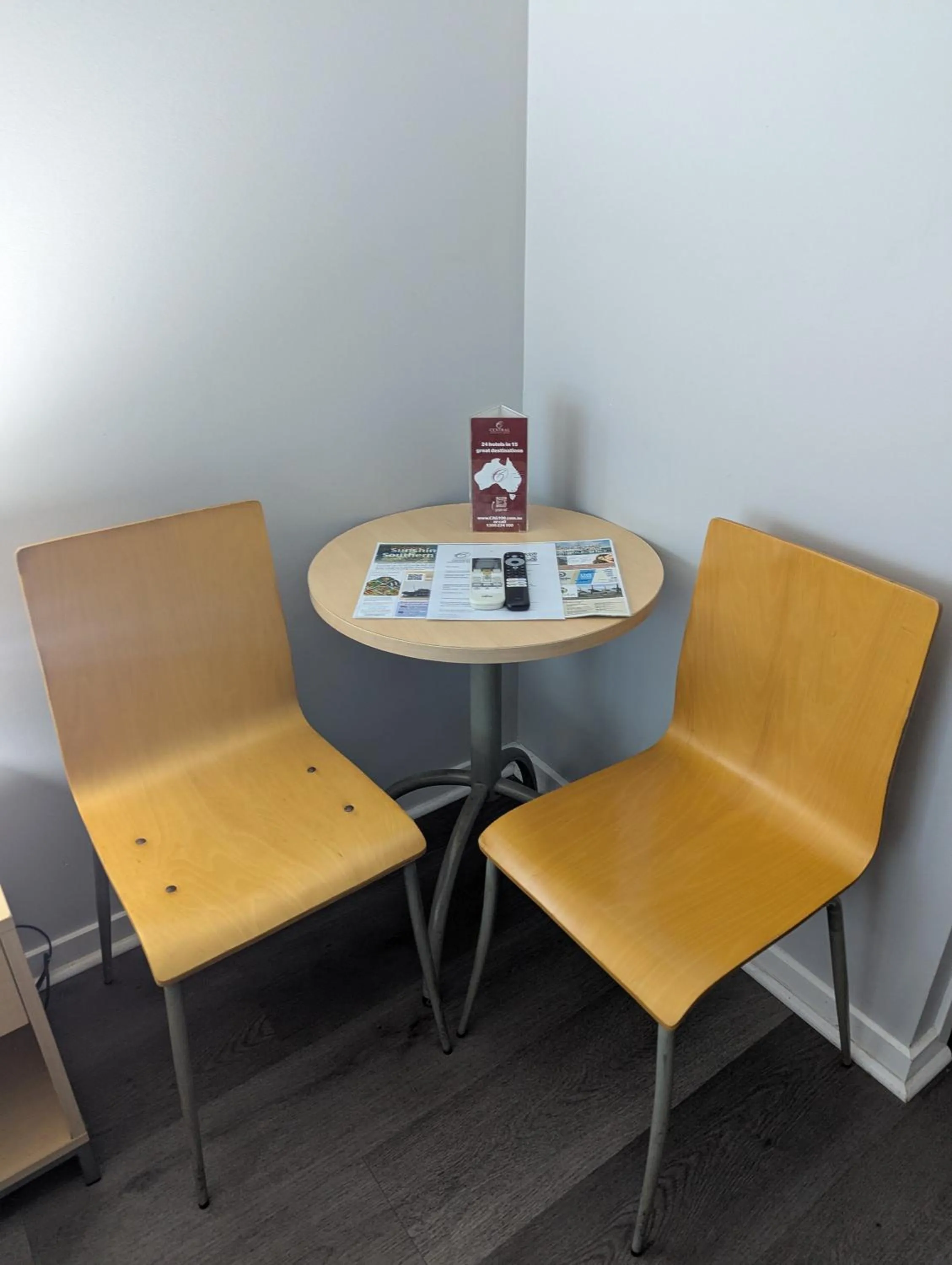 Dining area in Caloundra Central Apartment Hotel Official
