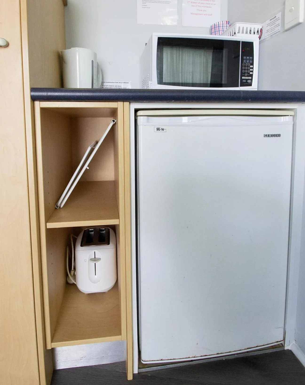 Kitchen or kitchenette in Caloundra Central Apartment Hotel Official