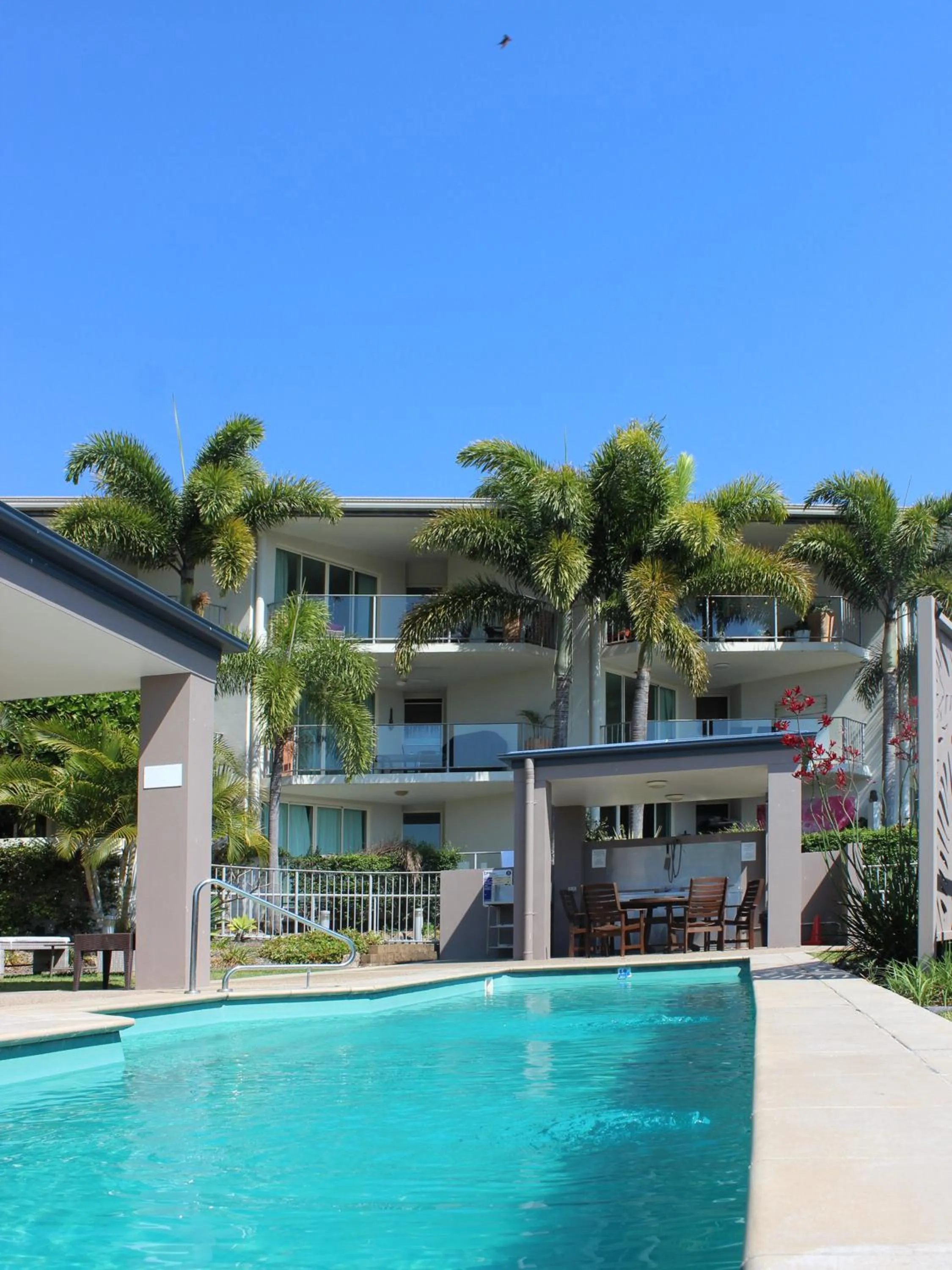 Swimming pool in Caloundra Central Apartment Hotel Official