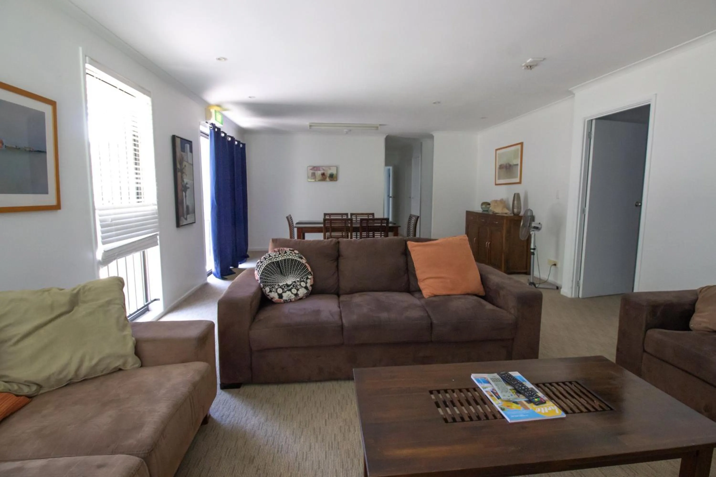 Living room in Caloundra Central Apartment Hotel Official