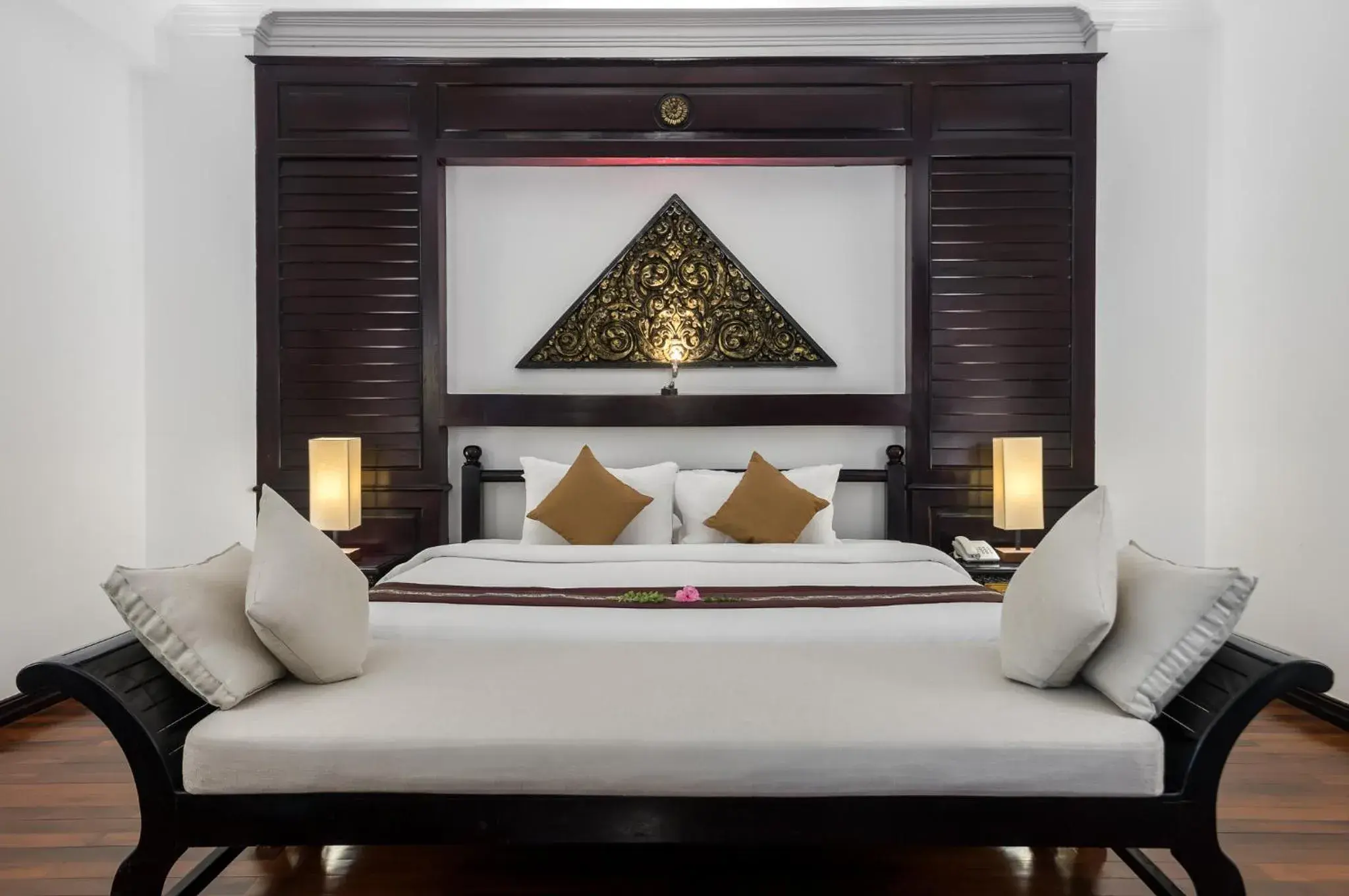 Bed in Kingdom Angkor Hotel