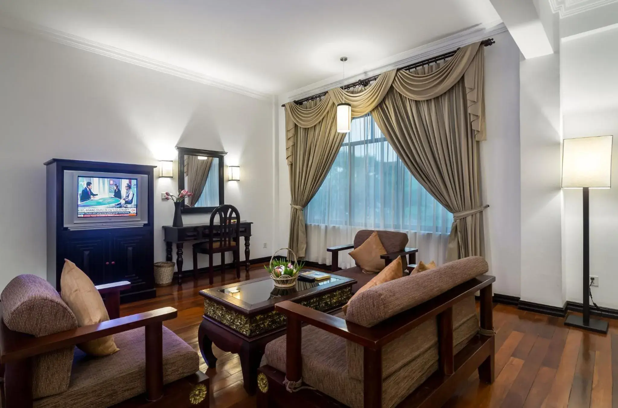 Living room, Seating Area in Kingdom Angkor Hotel