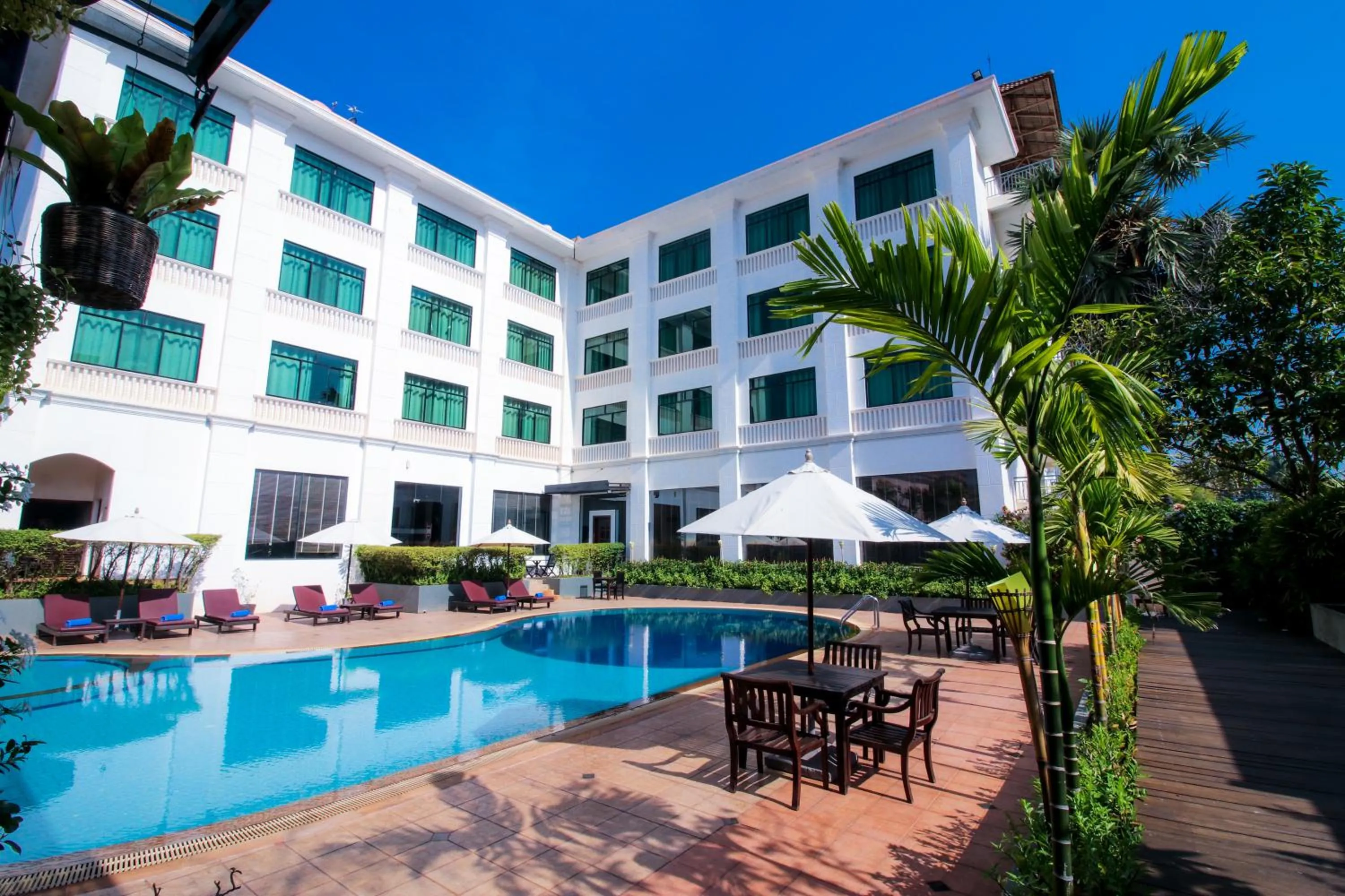 Swimming pool in Kingdom Angkor Hotel