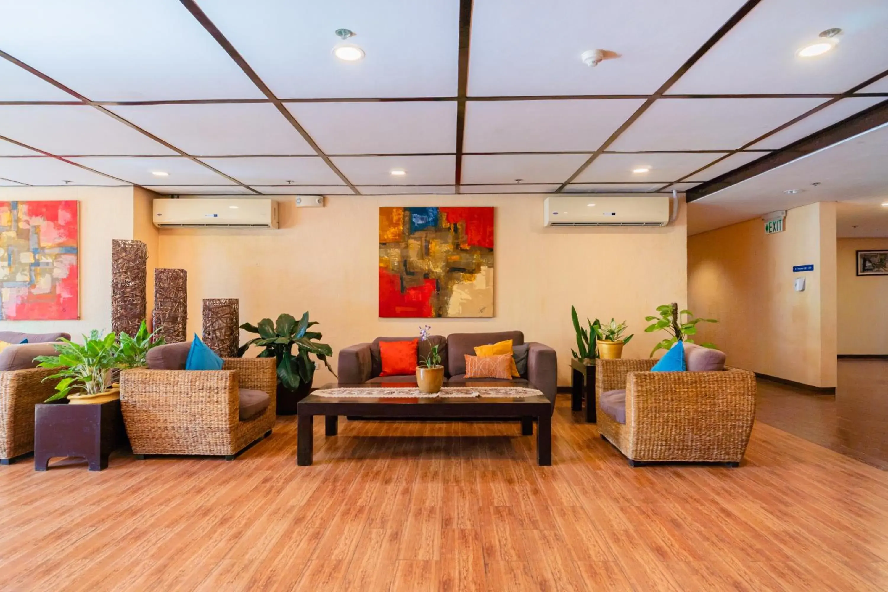 Lobby or reception in Microtel by Wyndham Cabanatuan Lobby or reception in Microtel by Wyndham Cabanatuan