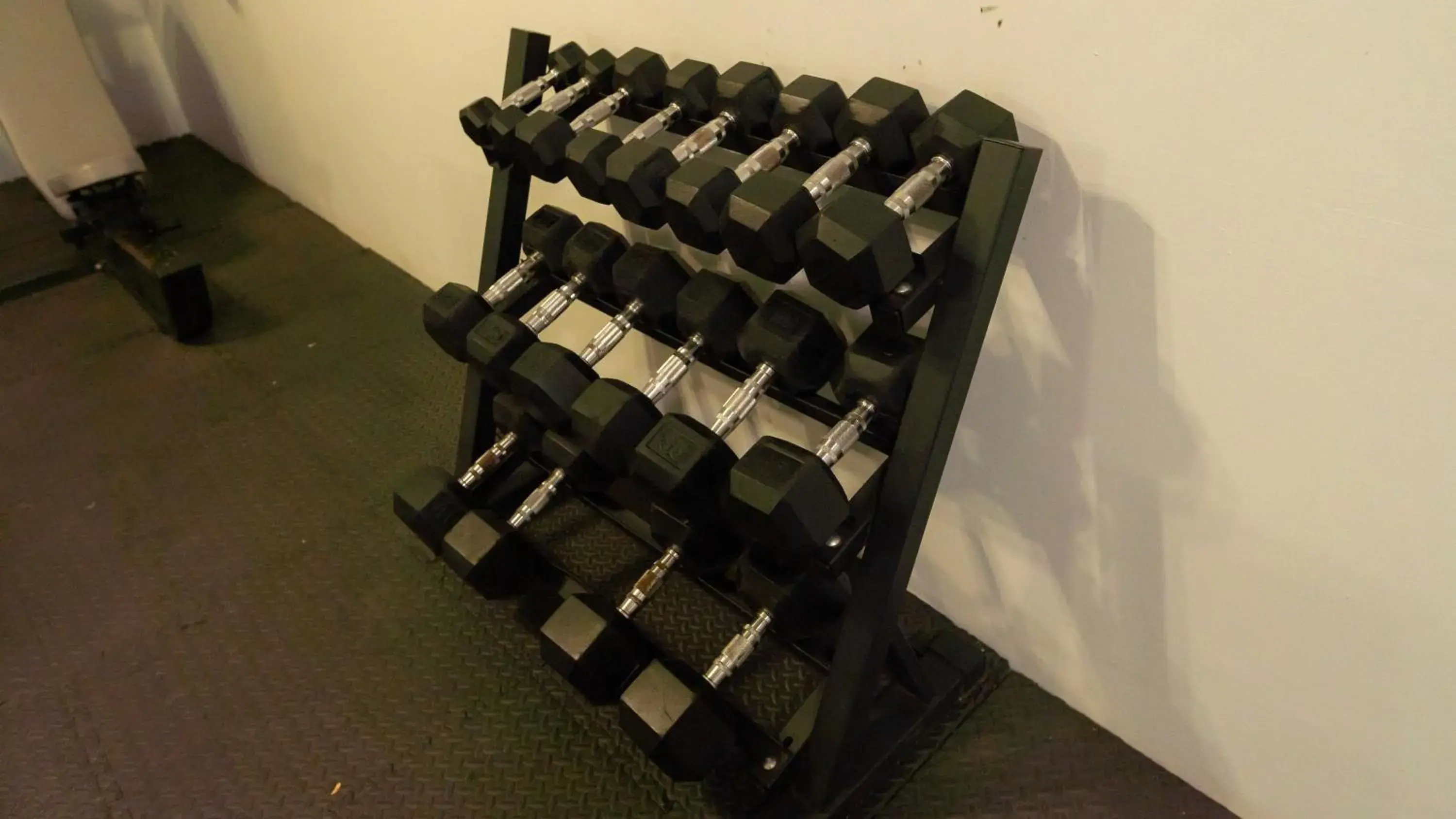 Fitness centre/facilities in Microtel by Wyndham Cabanatuan Fitness centre/facilities in Microtel by Wyndham Cabanatuan