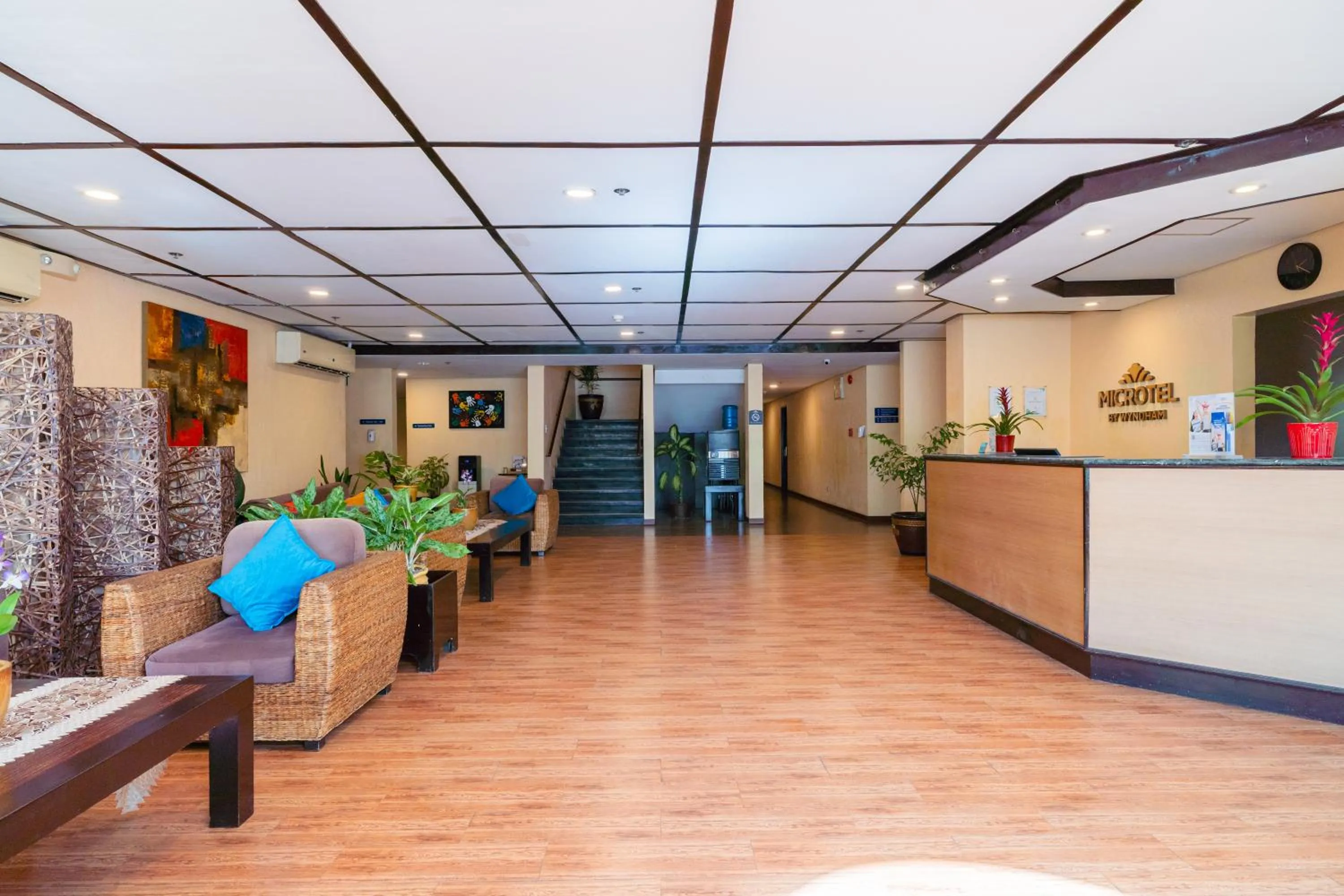 Lobby or reception in Microtel by Wyndham Cabanatuan
