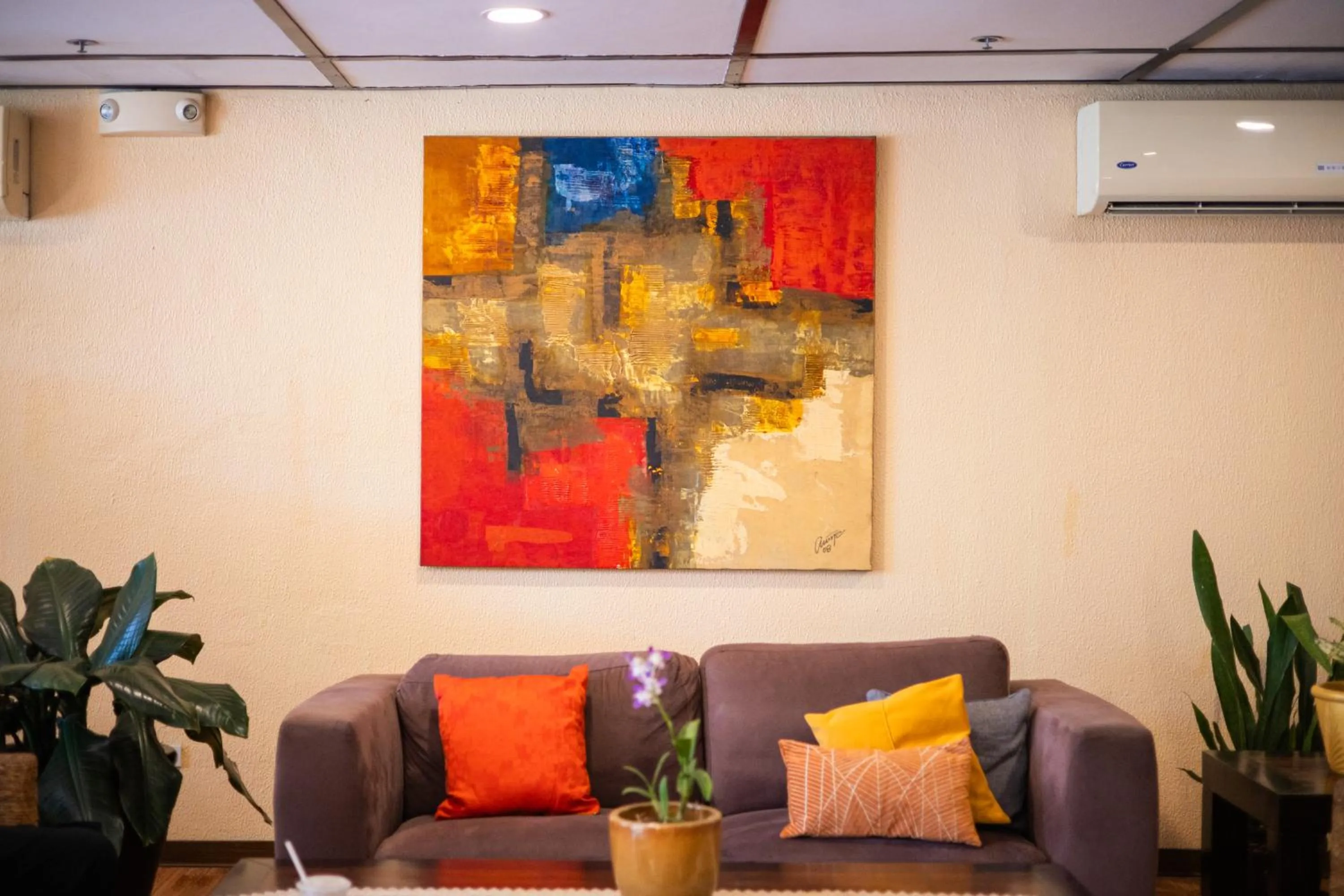 Lobby or reception in Microtel by Wyndham Cabanatuan