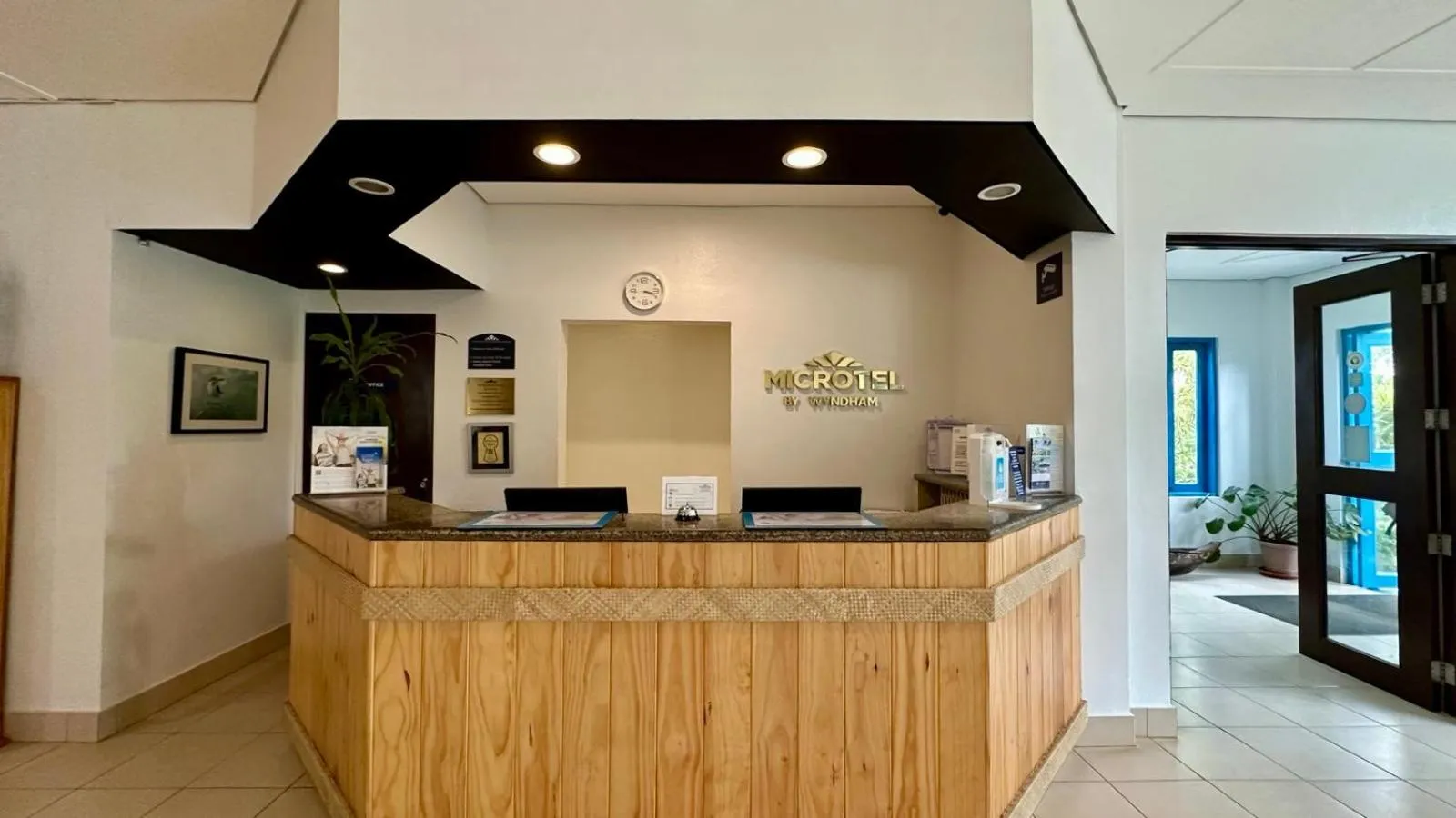 Lobby or reception in Microtel by Wyndham Puerto Princesa