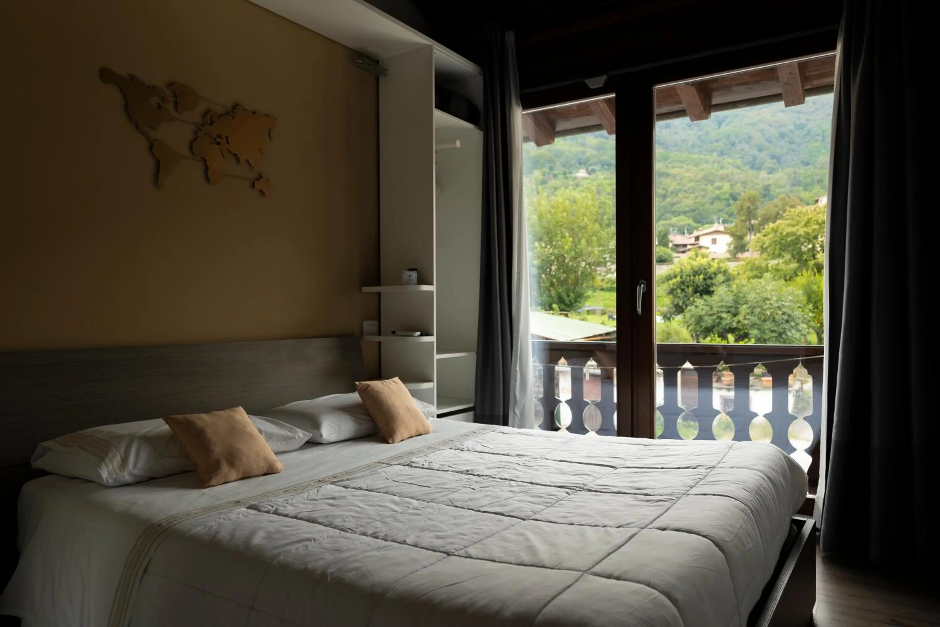Photo of the whole room, Bed in La terrazza sulle vigne B&B