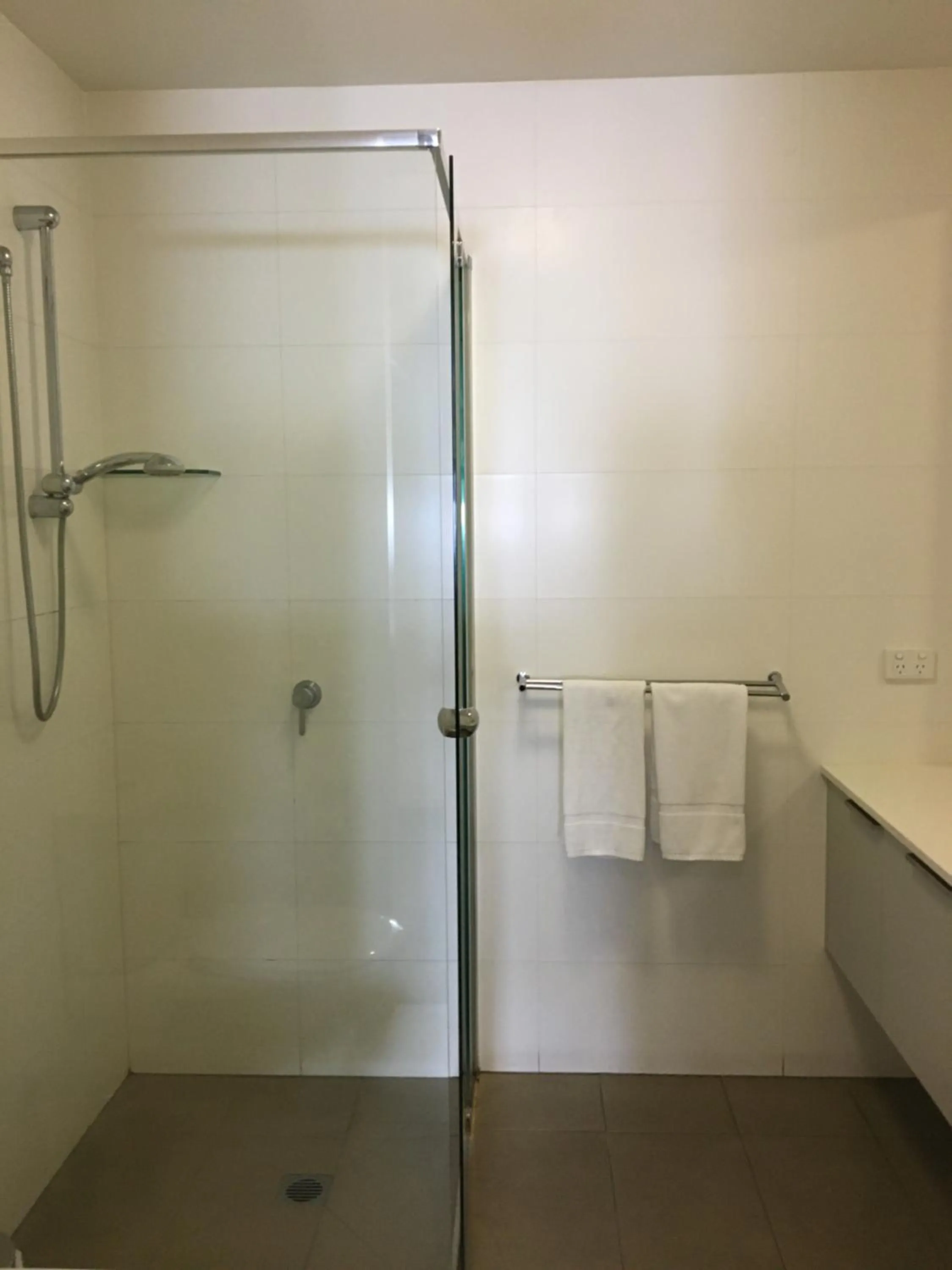 Shower in Best Western Plus The Tudor Box Hill