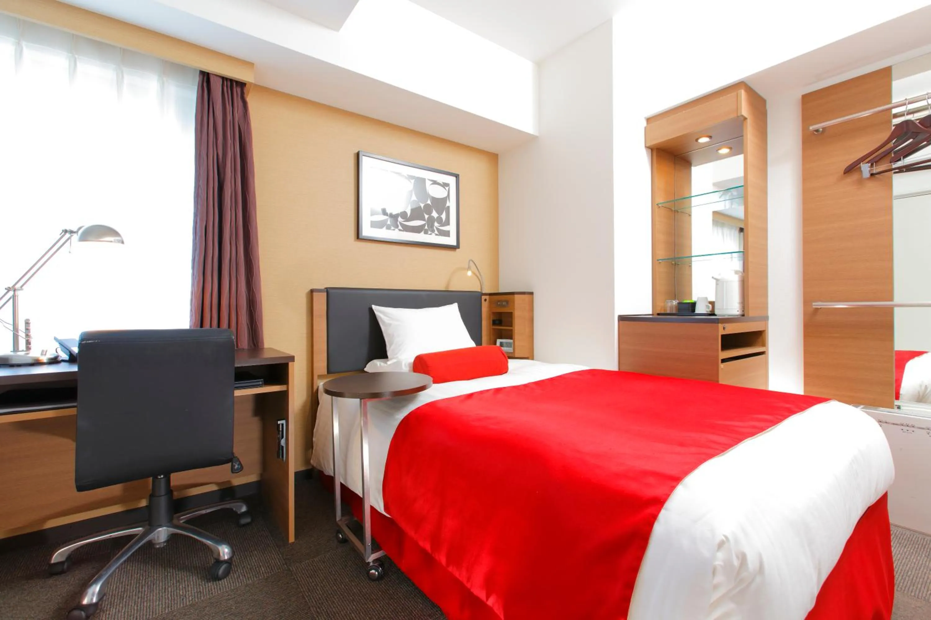 Spring, Bed in HOTEL MYSTAYS Kamata