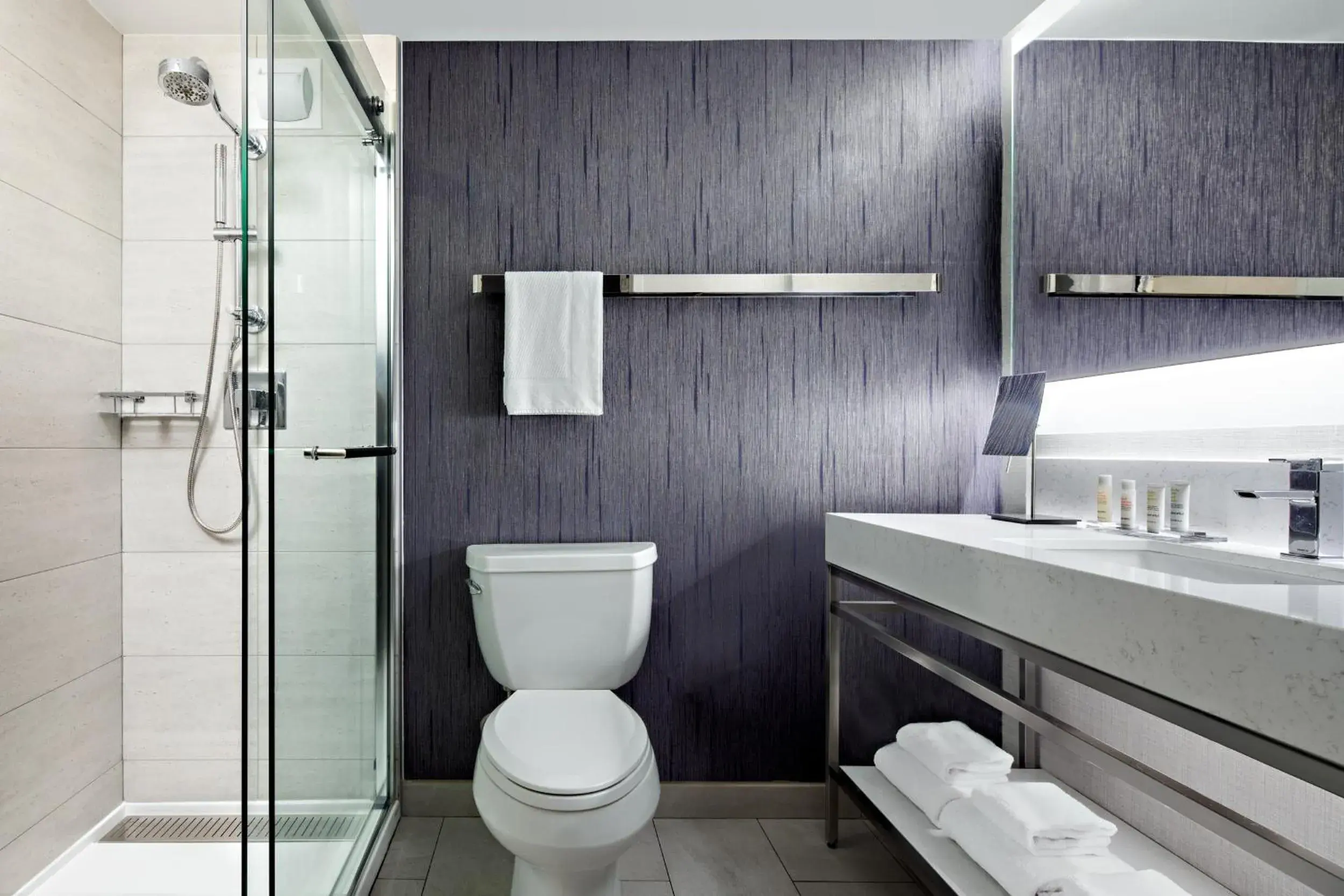 King Room with Sofa Bed (Upon Request) - Hearing Accessible in New York Marriott Marquis King Room with Sofa Bed (Upon Request) - Hearing Accessible in New York Marriott Marquis