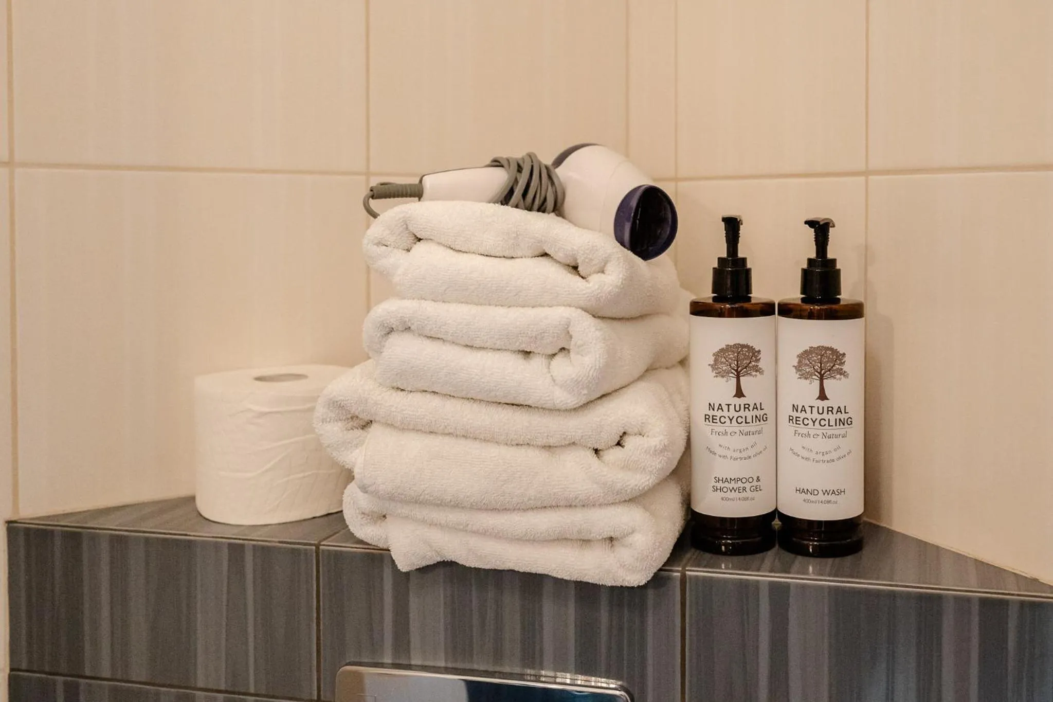 towels in RetroHouse - wypoczynek dla dorosłych, B&B