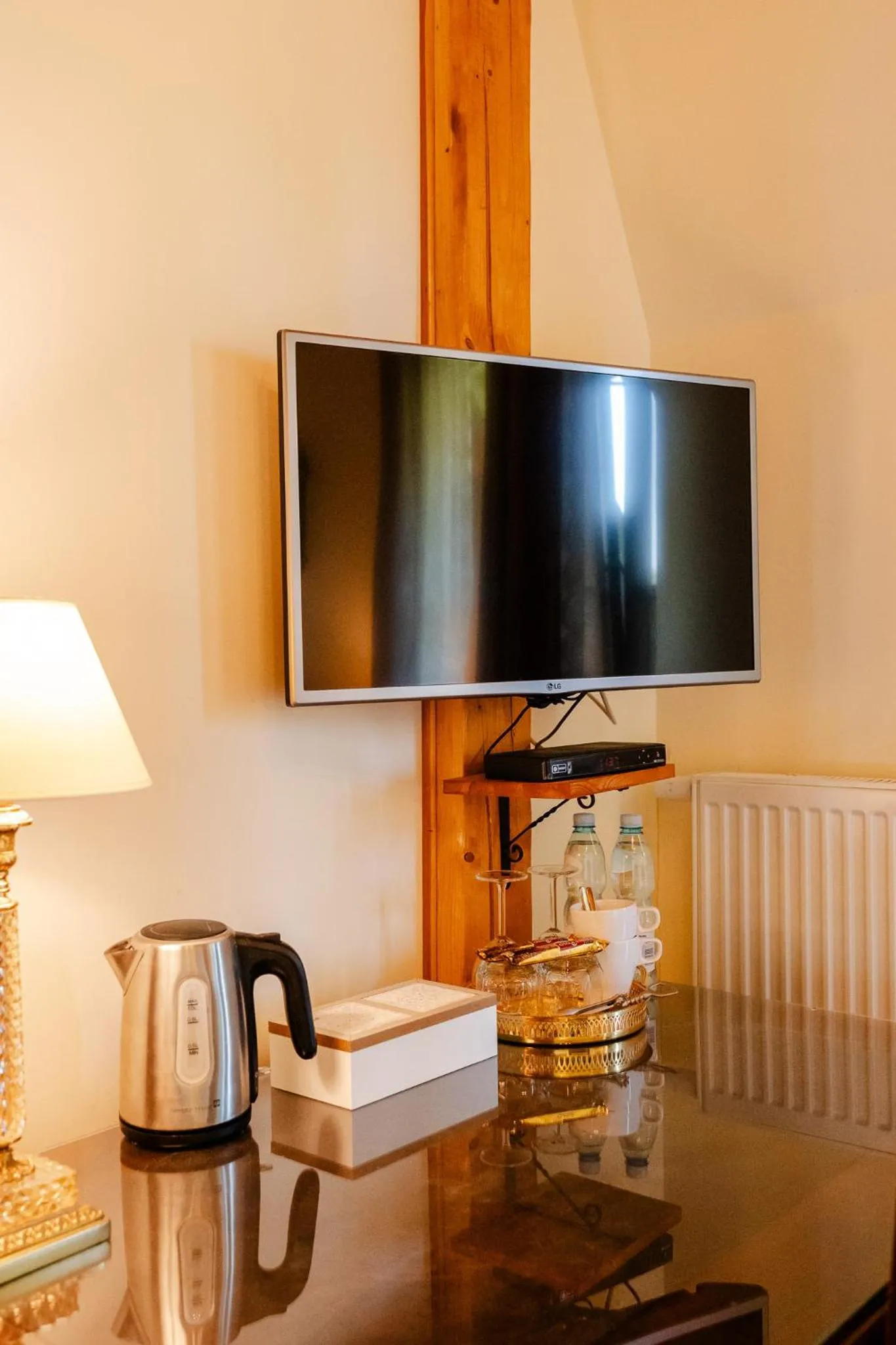 TV and multimedia in RetroHouse - wypoczynek dla dorosłych, B&B