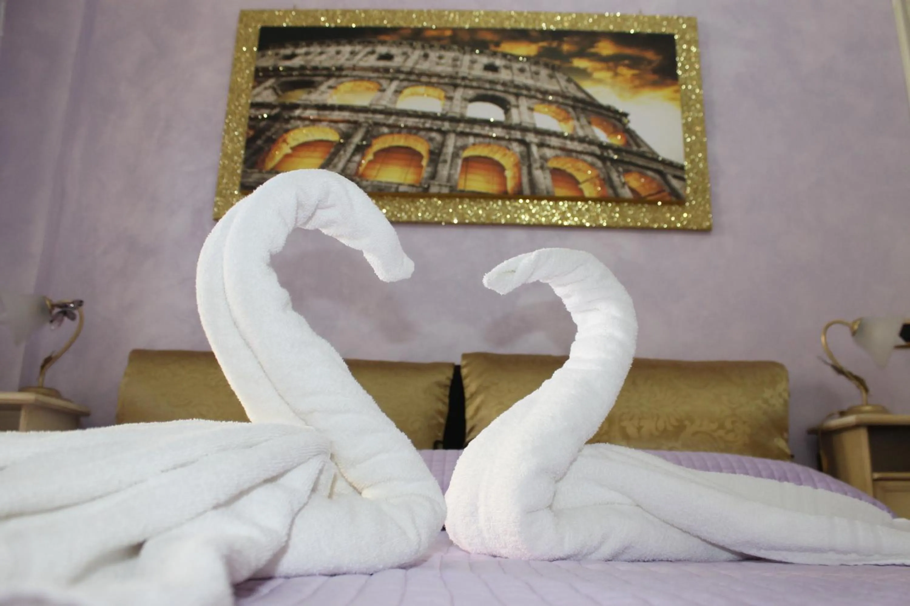 Bed in San Peter's Golden Rooms