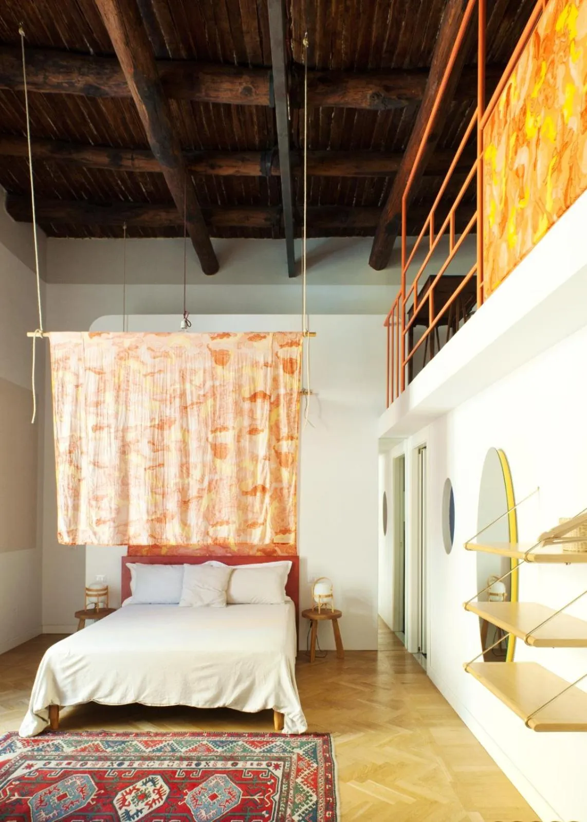 Seating area, Bed in SuperOtium