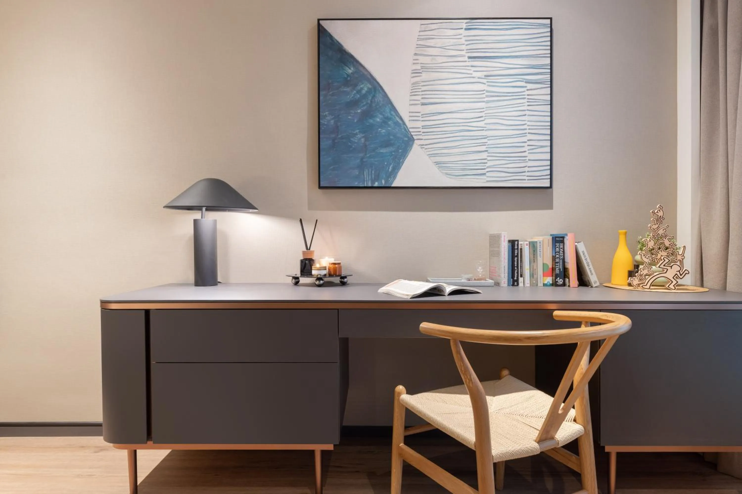 Seating area in Dash Living on Prat