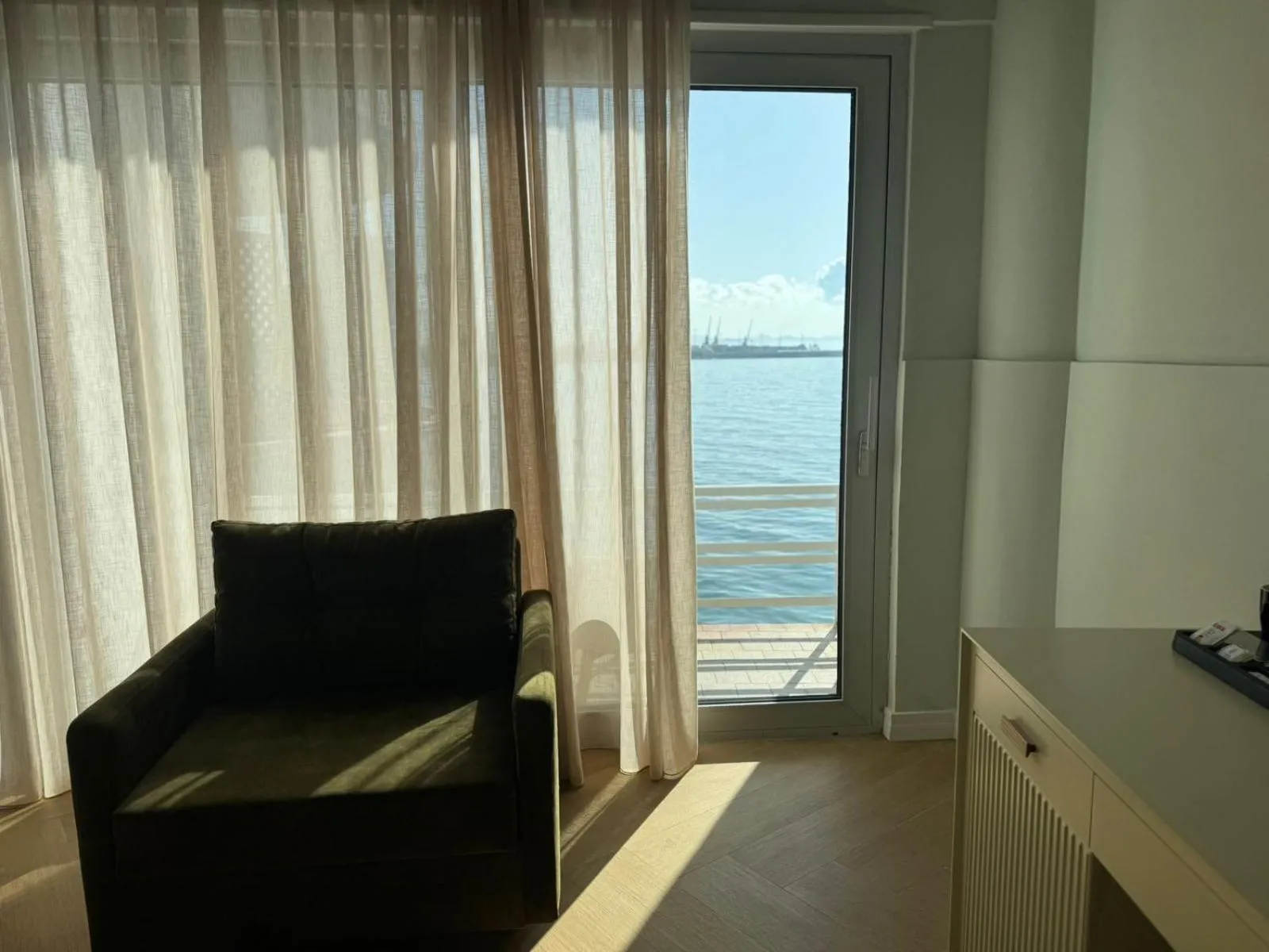 Ventus Harbor Hotel
