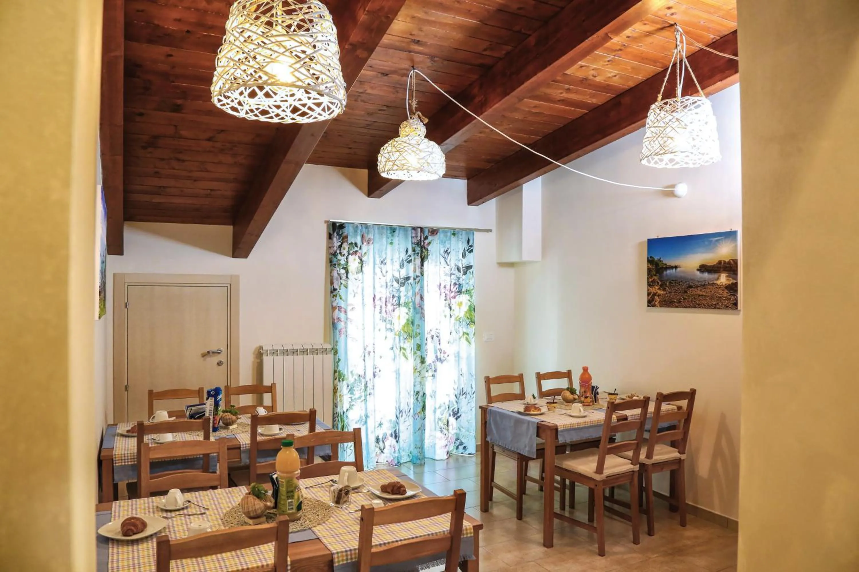 Restaurant/places to eat in Le mansardine