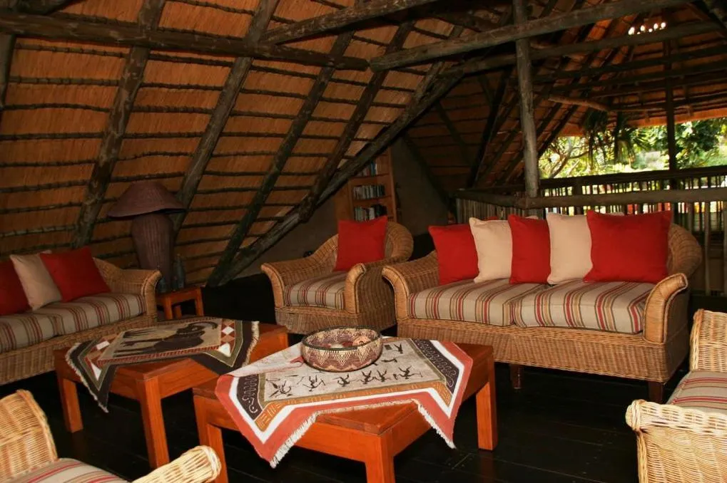 Communal lounge/ TV room in AmaZulu Lodge