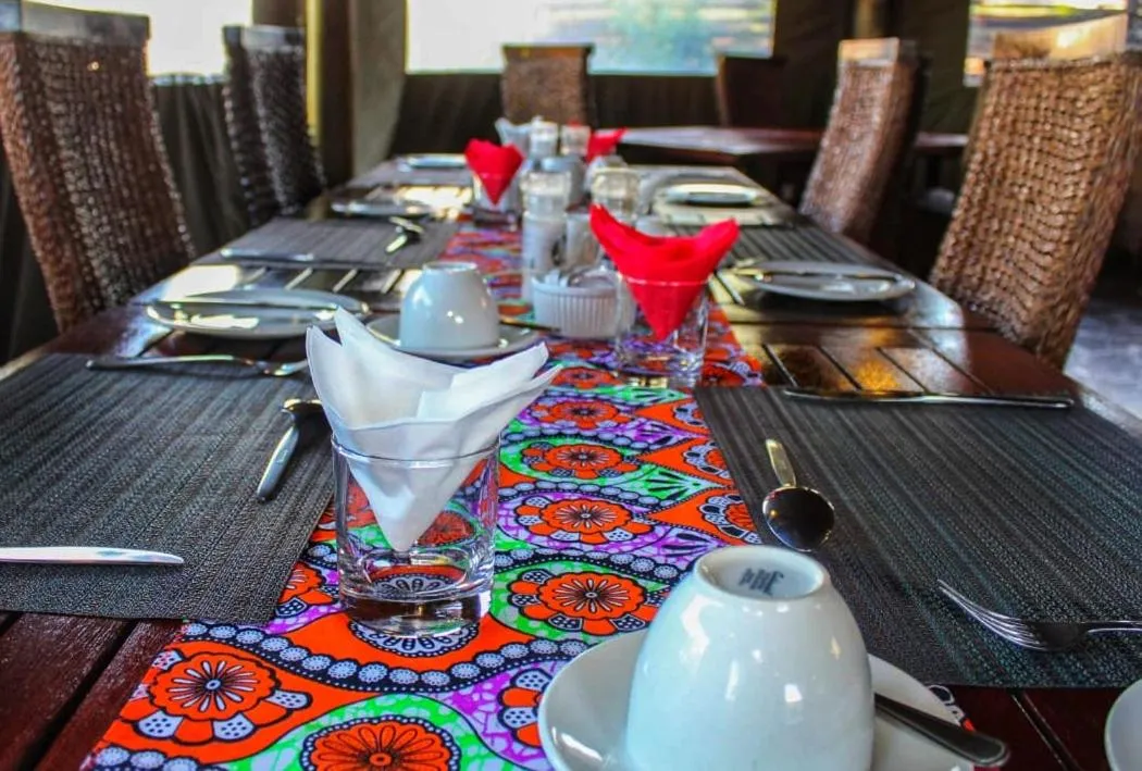 Restaurant/places to eat in AmaZulu Lodge