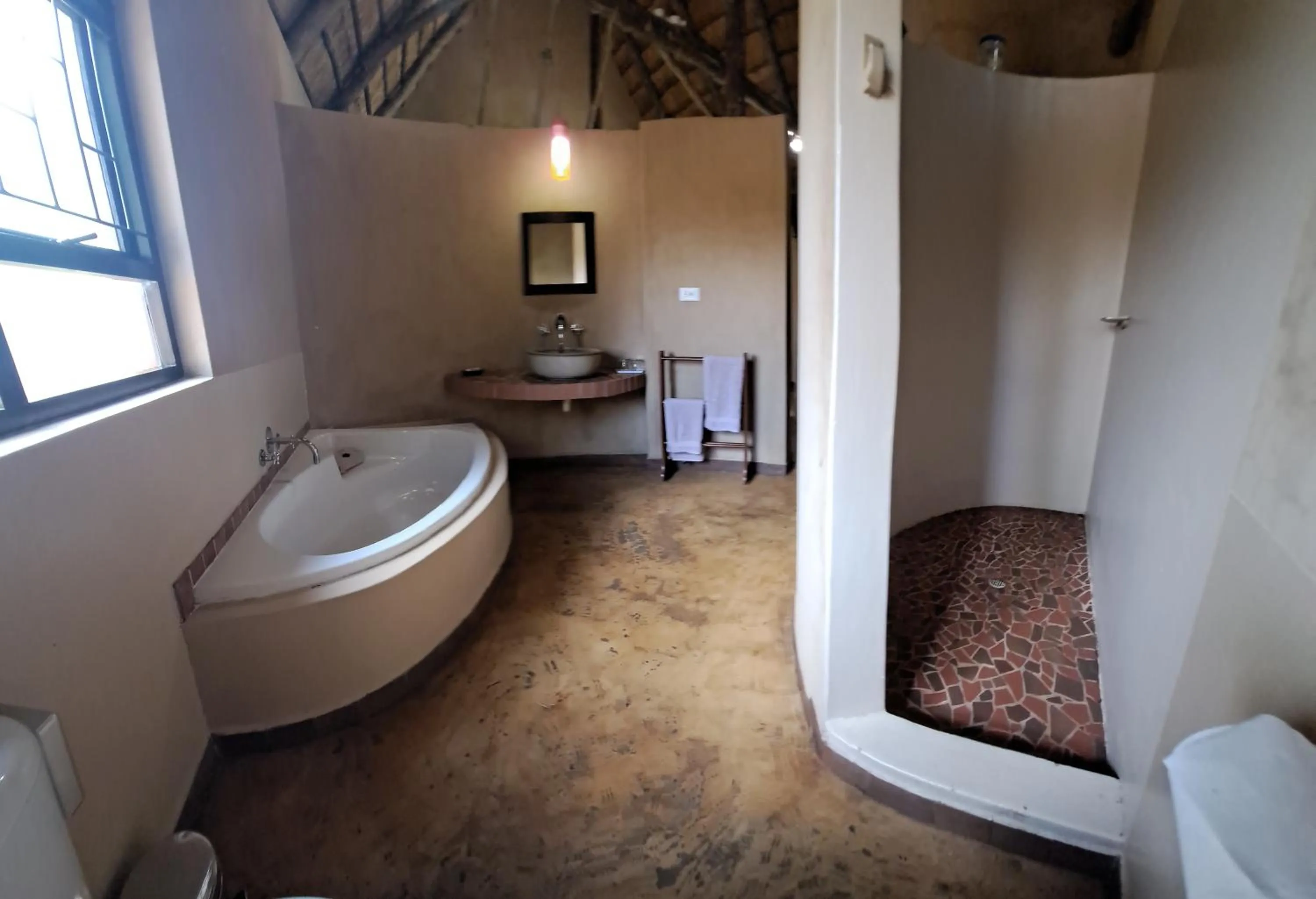Shower in AmaZulu Lodge
