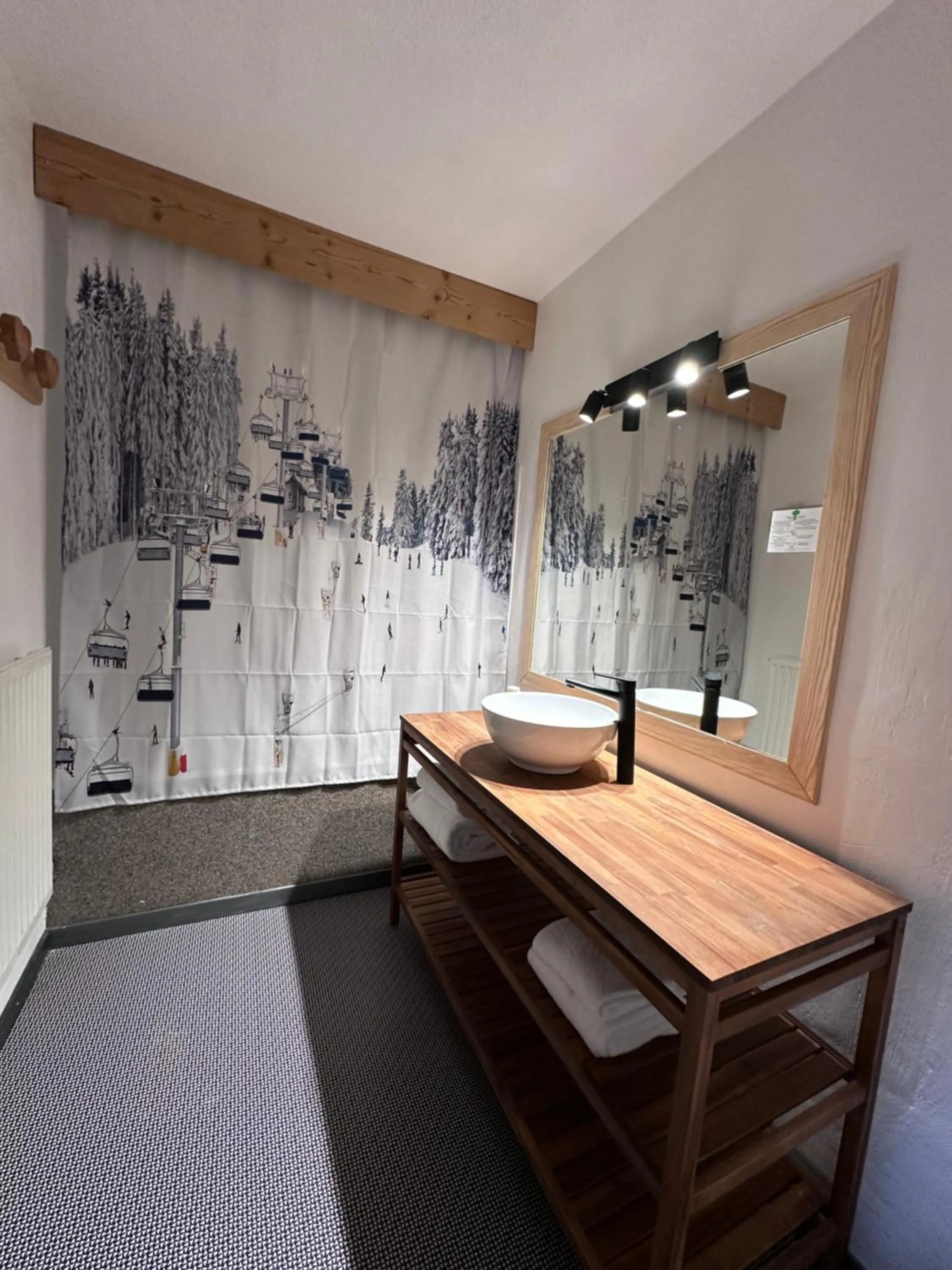 Bathroom in Fontaine du Mont Blanc Hotel & Spa