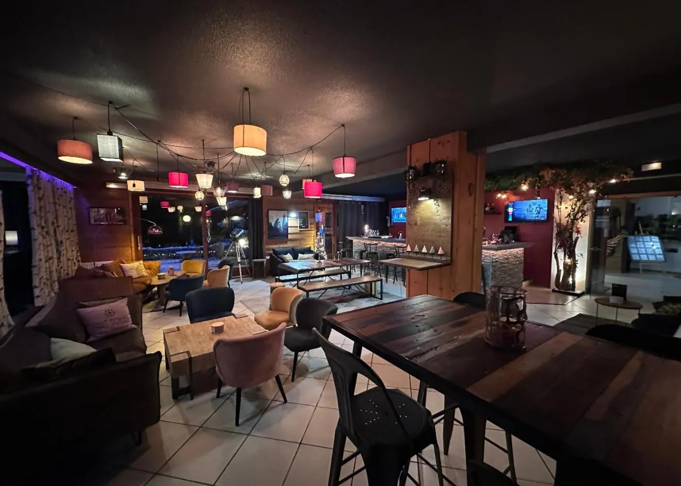 Restaurant/places to eat in Fontaine du Mont Blanc Hotel & Spa