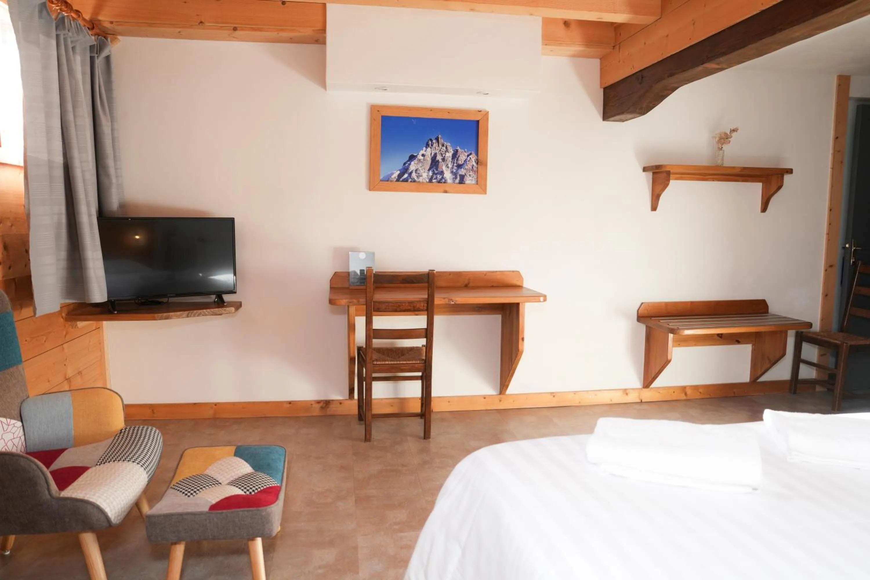 View (from property/room), Bed in Fontaine du Mont Blanc Hotel & Spa