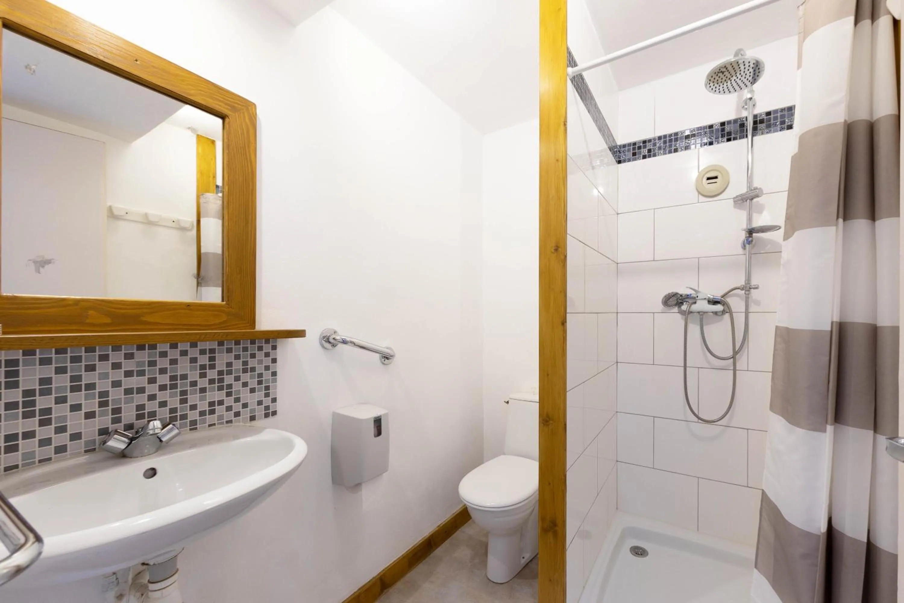 Shower in Fontaine du Mont Blanc Hotel & Spa