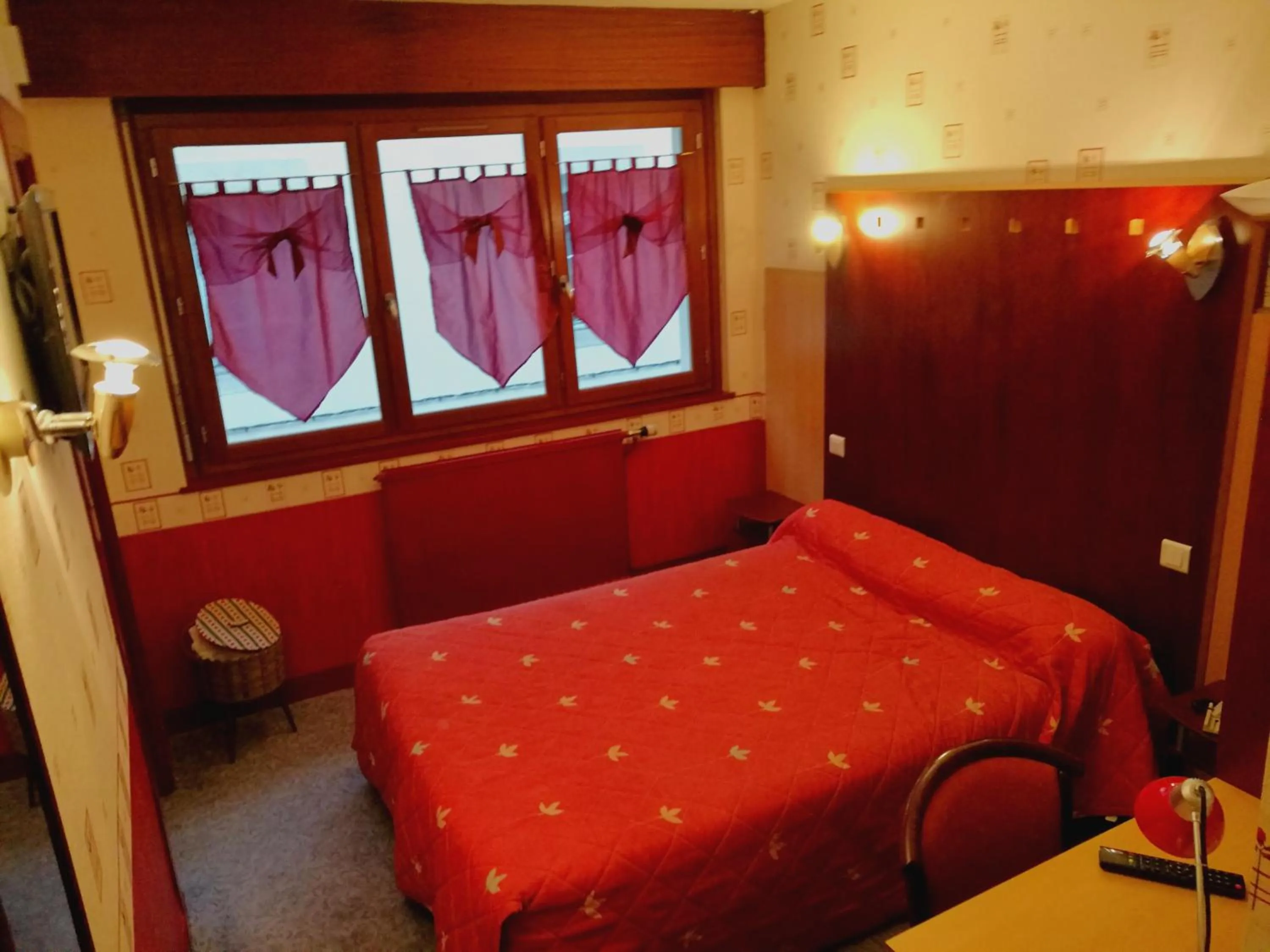 Photo of the whole room, Bed in Le relais du Haut Limousin