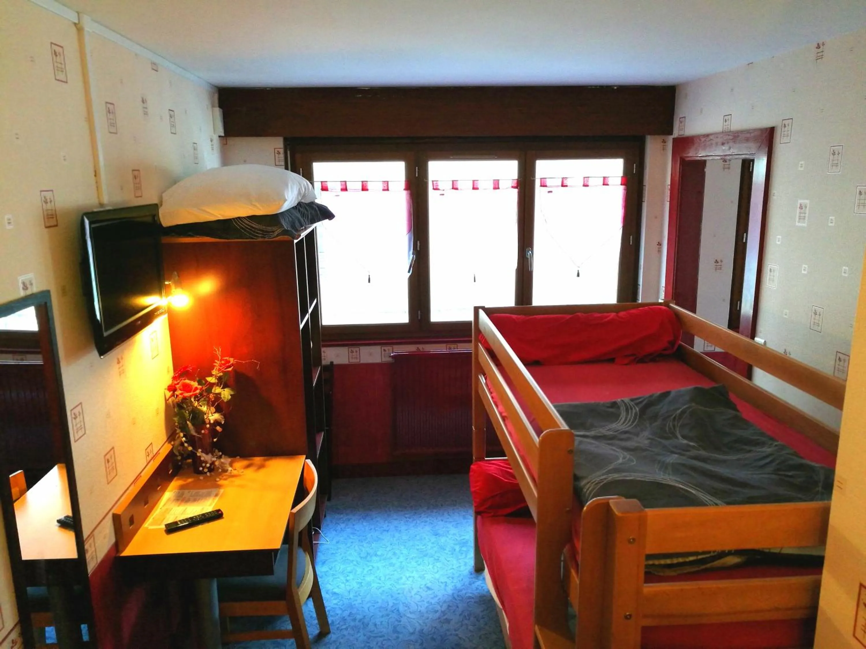 bunk bed, Bed in Le relais du Haut Limousin