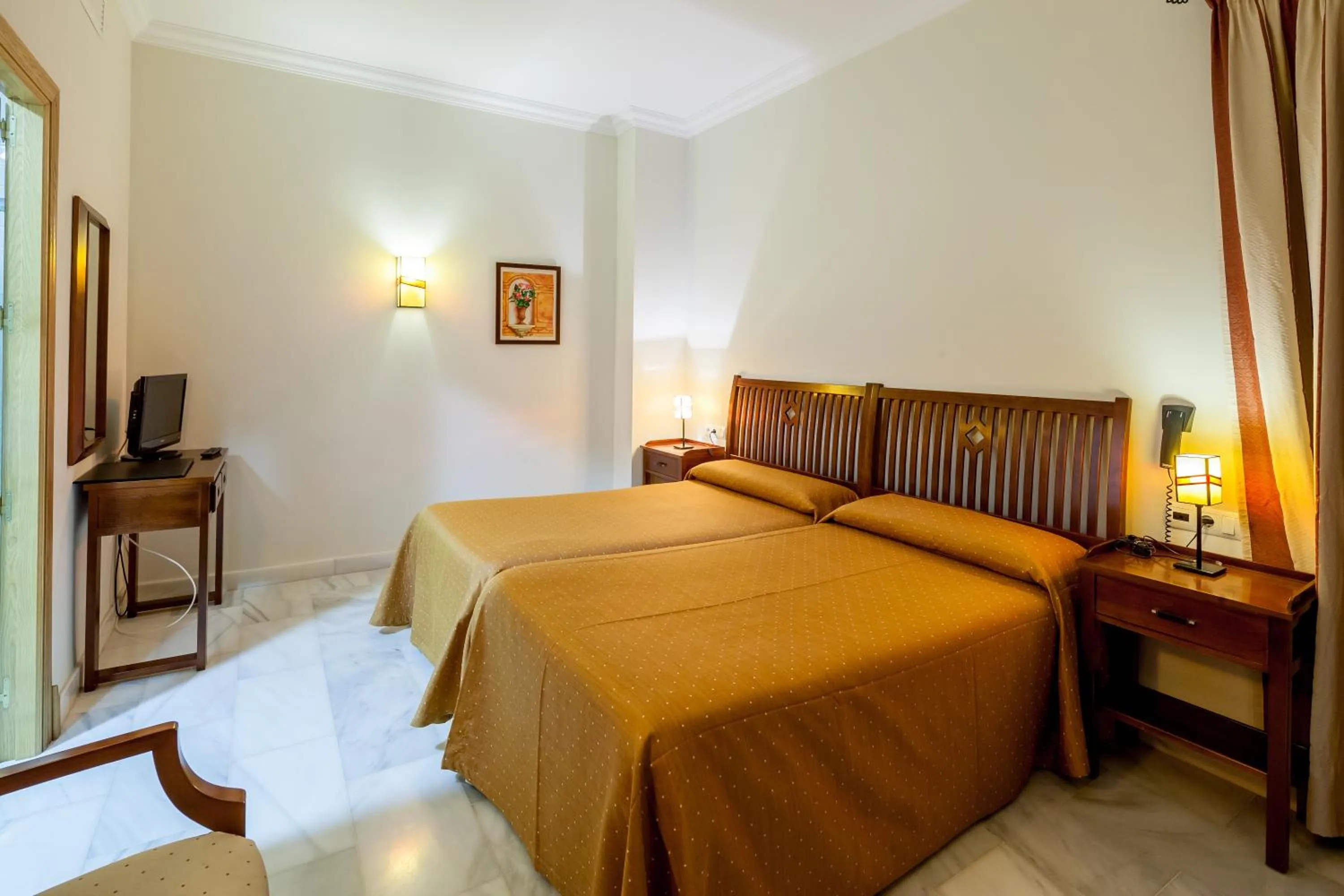 Photo of the whole room, Bed in Hotel Las Casas del Duque