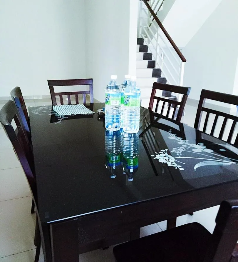 Dining area in Sri Manjung Ma Maison Homestay