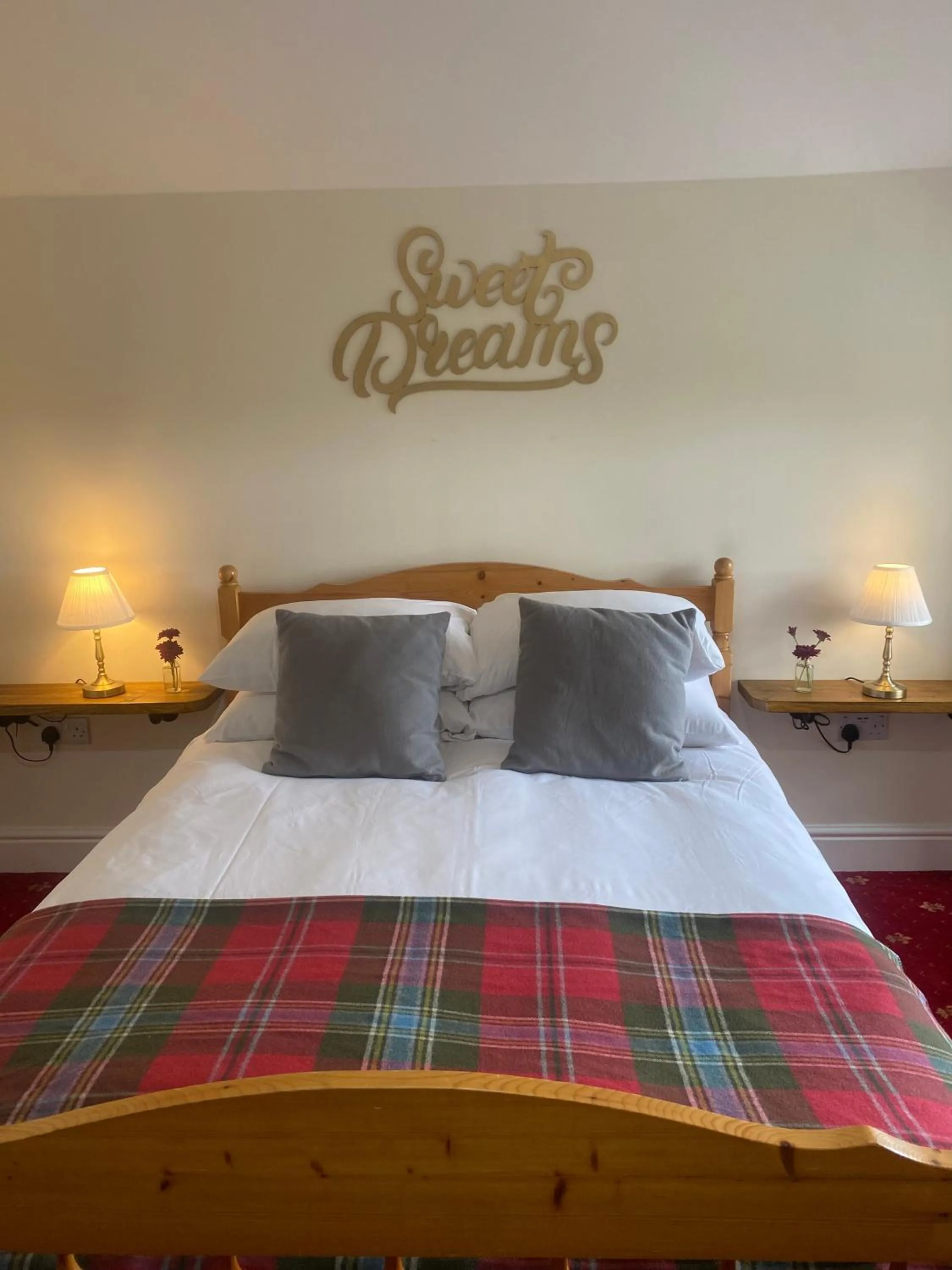 Bed in The Gordon Arms Restaurant with Rooms