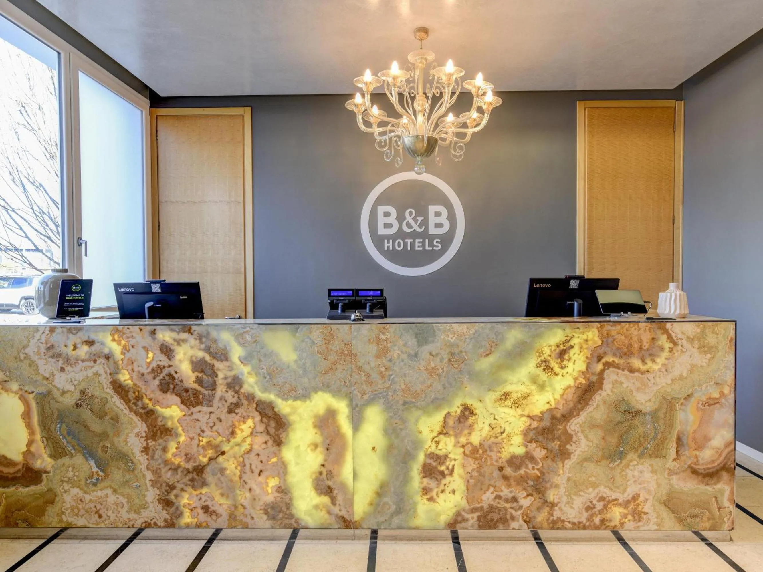 Lobby or reception in B&B Hotel Quarto d'Altino