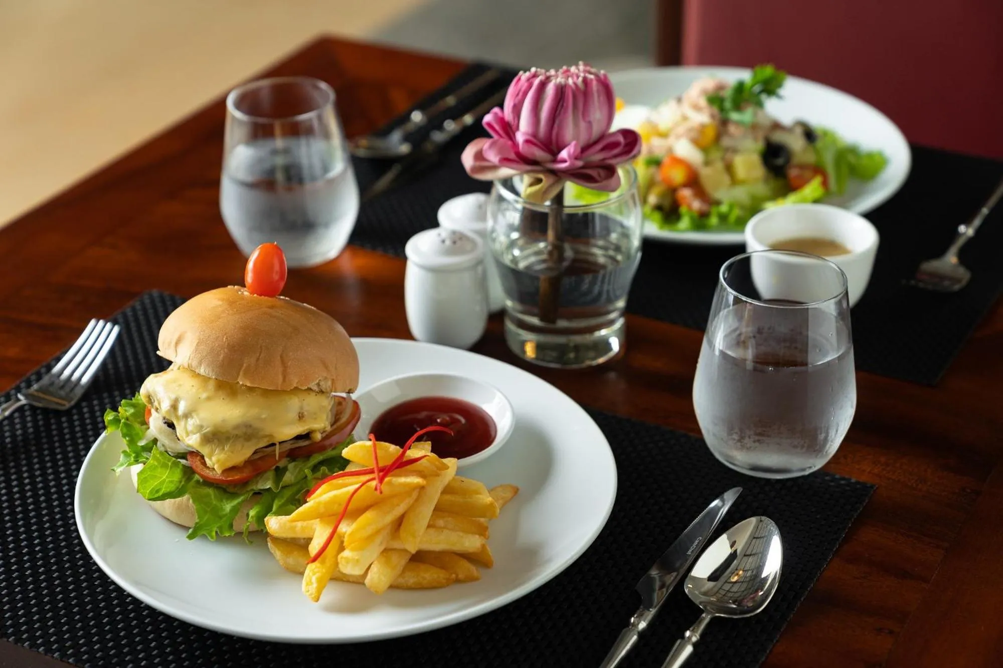 Food and drinks in Sala Siem Reap Hotel