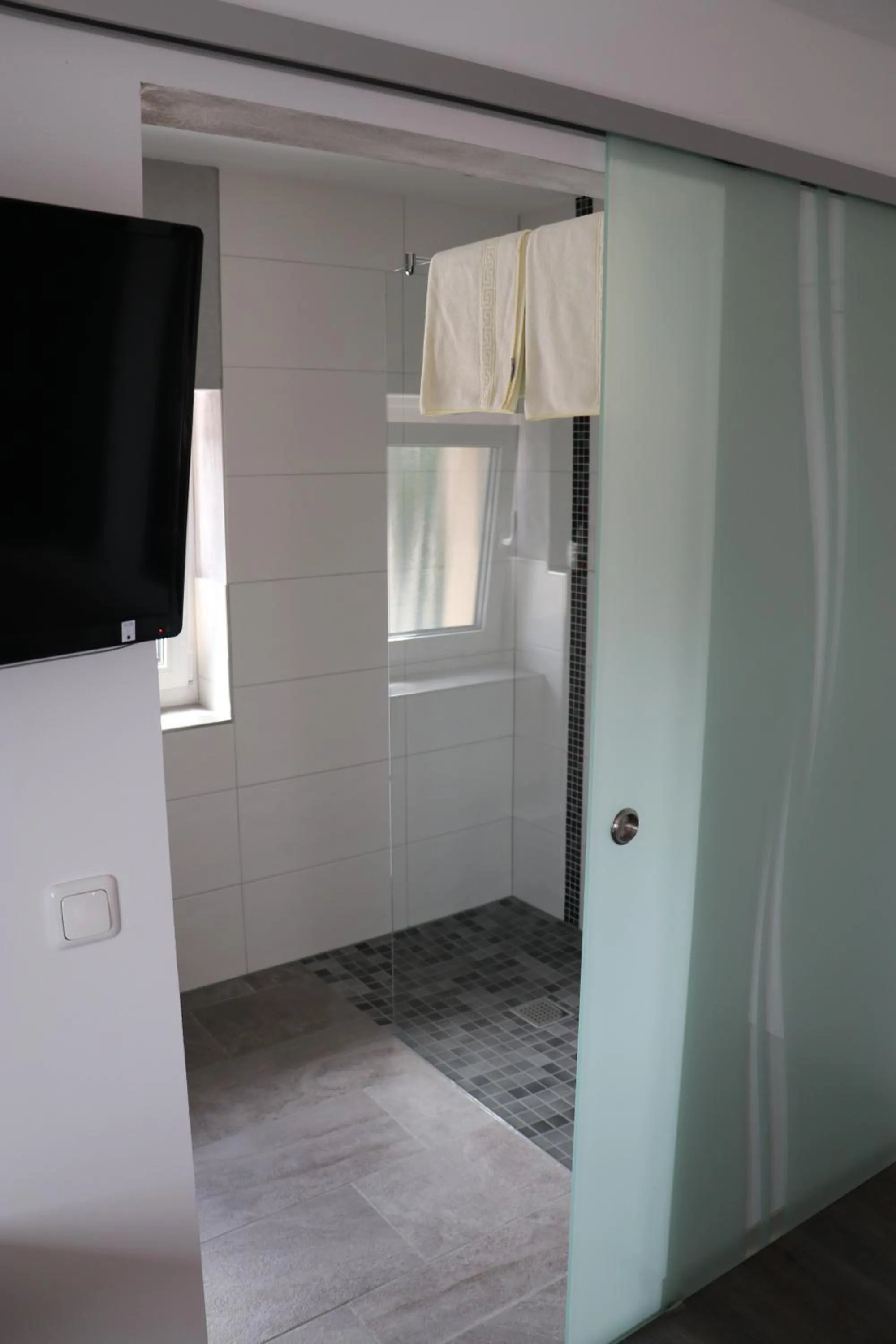 Shower in Gasthof Post