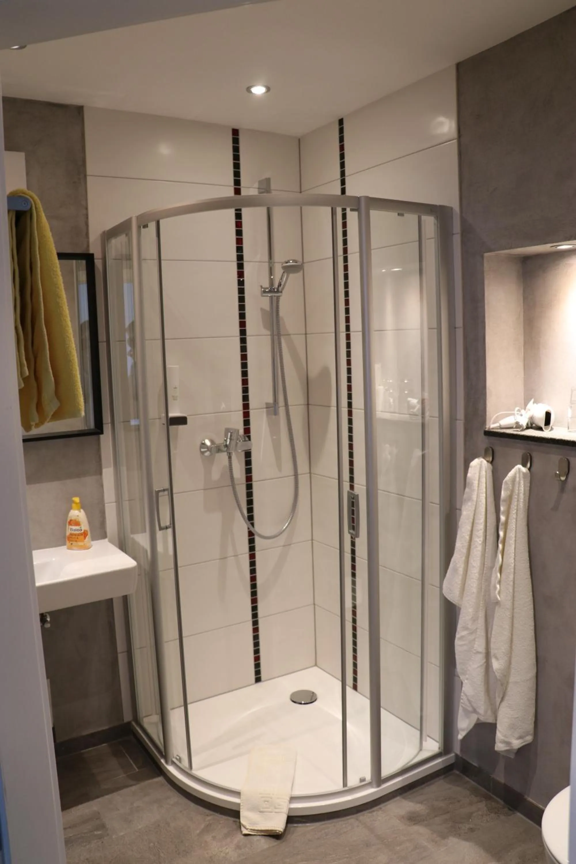 Shower in Gasthof Post