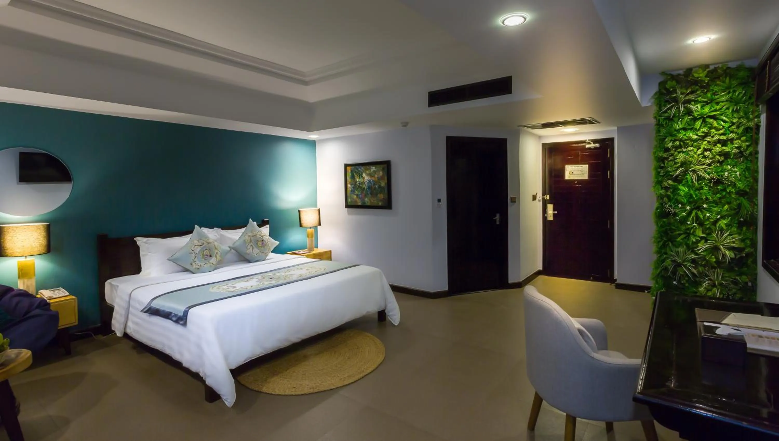 Bed in Sokchea Angkor Hotel