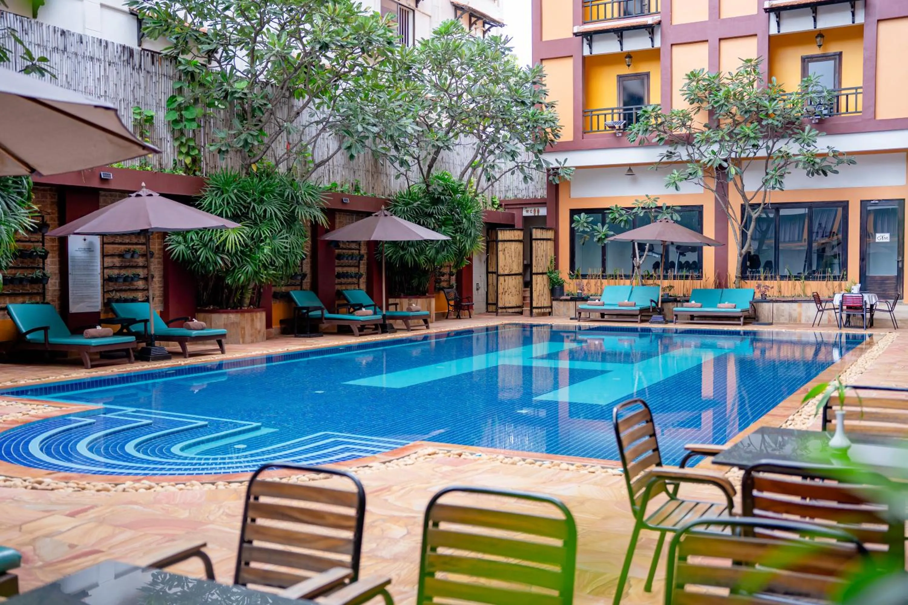 Swimming pool in Sokchea Angkor Hotel
