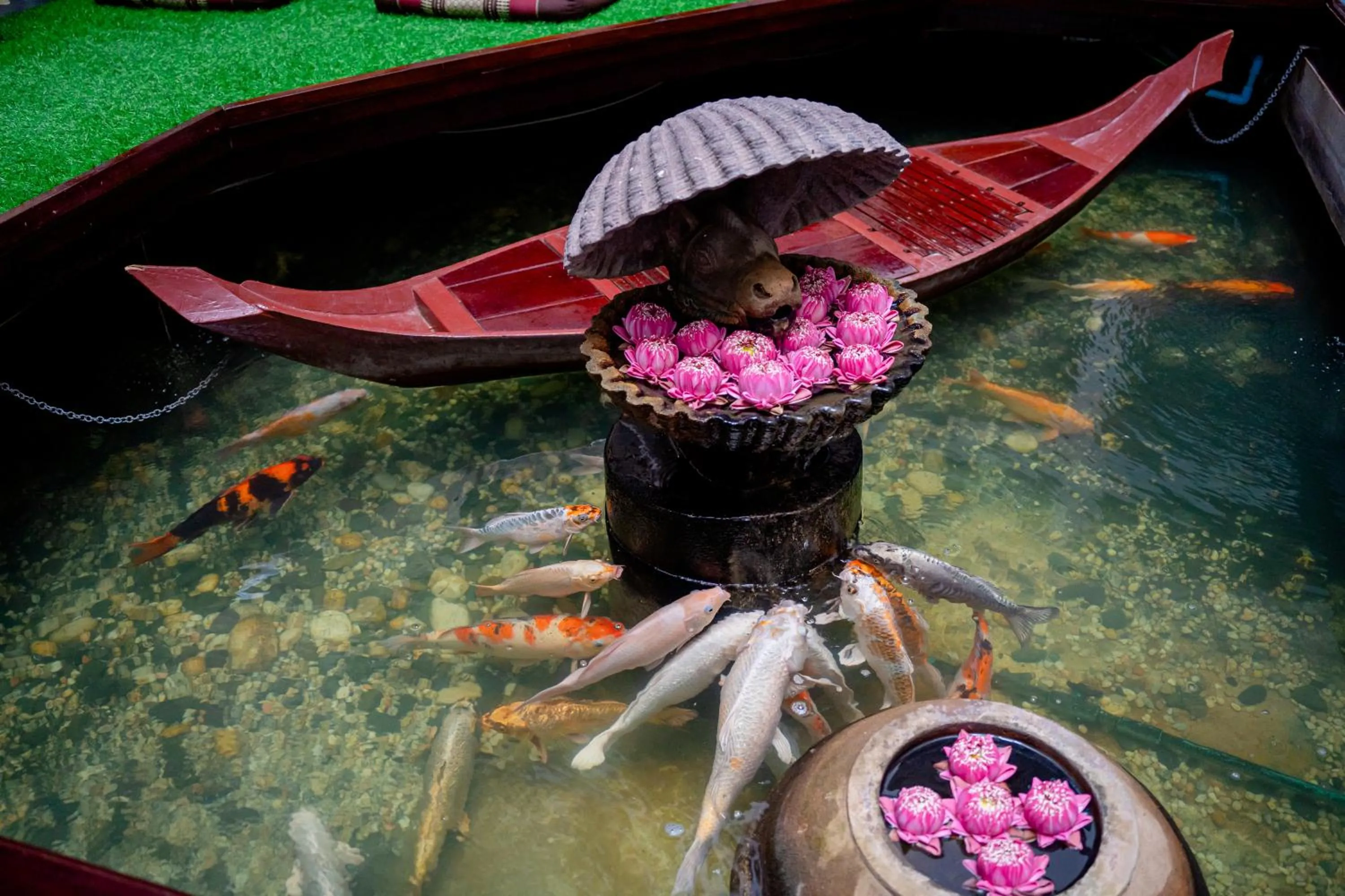 Decorative detail in Sokchea Angkor Hotel